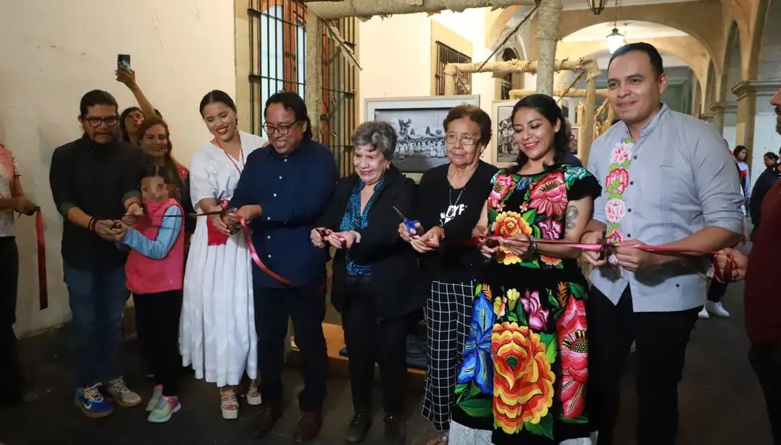 Víctor Cata, titular de Seculta Oaxaca, inaugura exposiciones fotográficas en mes de la Guelaguetza