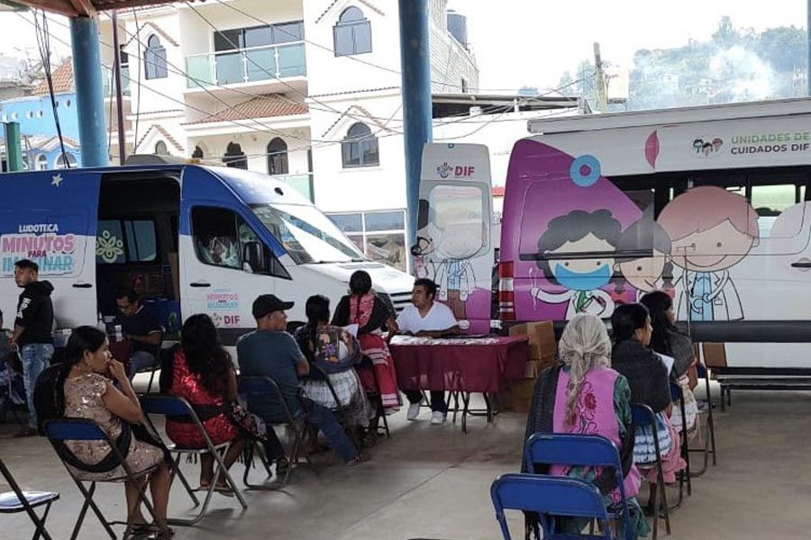 Llega Caravana de Unidades de Cuidados DIF a municipios de la Costa afectados por el huracán John