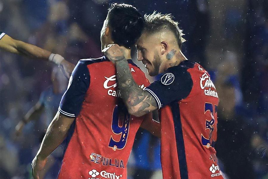 Cruz Azul, con Liguilla y liderato asegurado tras vencer a Santos. Resumen de la Jornada 15 del Apertura 2024 de la Liga MX