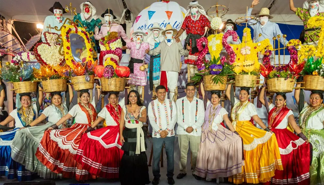 Gobernador de Oaxaca inaugura las fiestas de julio, Mes de la Guelaguetza