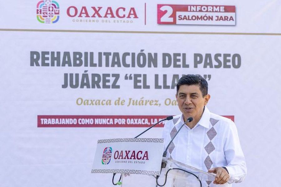 Gobierno de Oaxaca entrega rehabilitación del Zócalo y El Llano