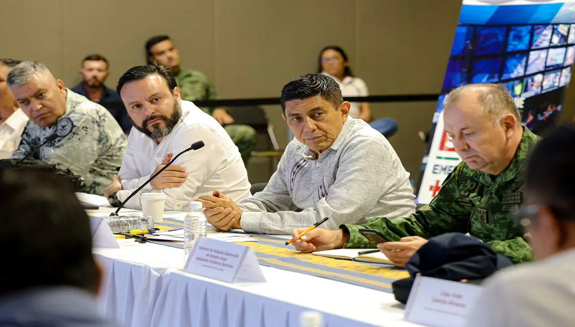 Gobernador Salomón Jara Cruz y el secretario de Gobierno, Jesús Romero López