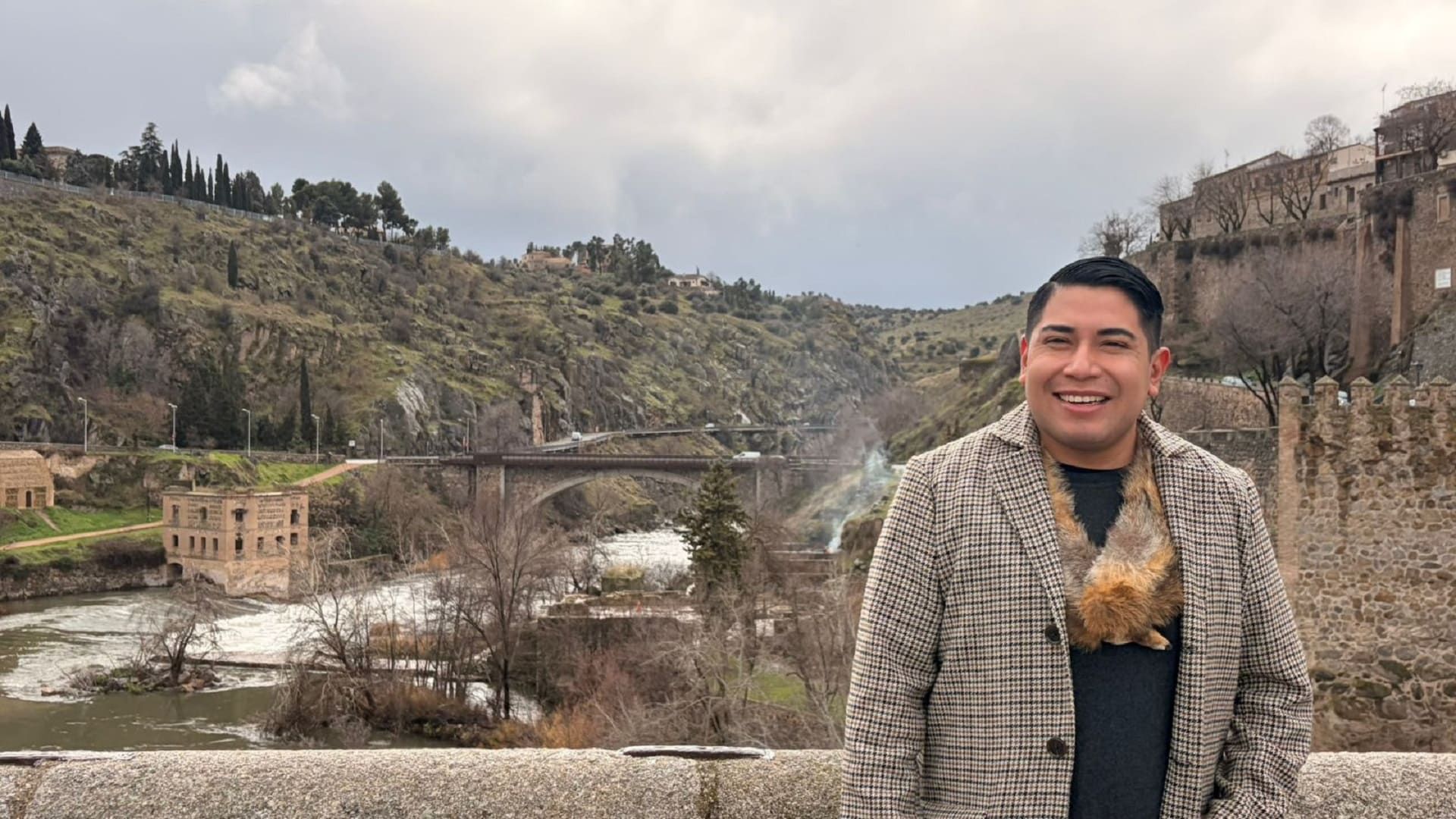 Mextizo Príncipe Zapoteco: origen y trayectoria del artista oaxaqueño que conquista Europa