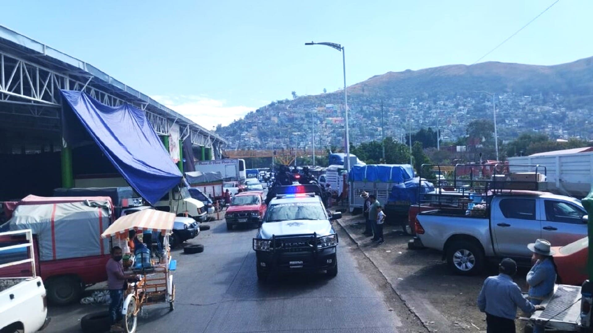SSPC implementa operativo y asegura 50 kilos de pirotecnia en la Central de Abasto SSPC implementa operativo y asegura 50 kilos de pirotecnia en la Central de Abasto