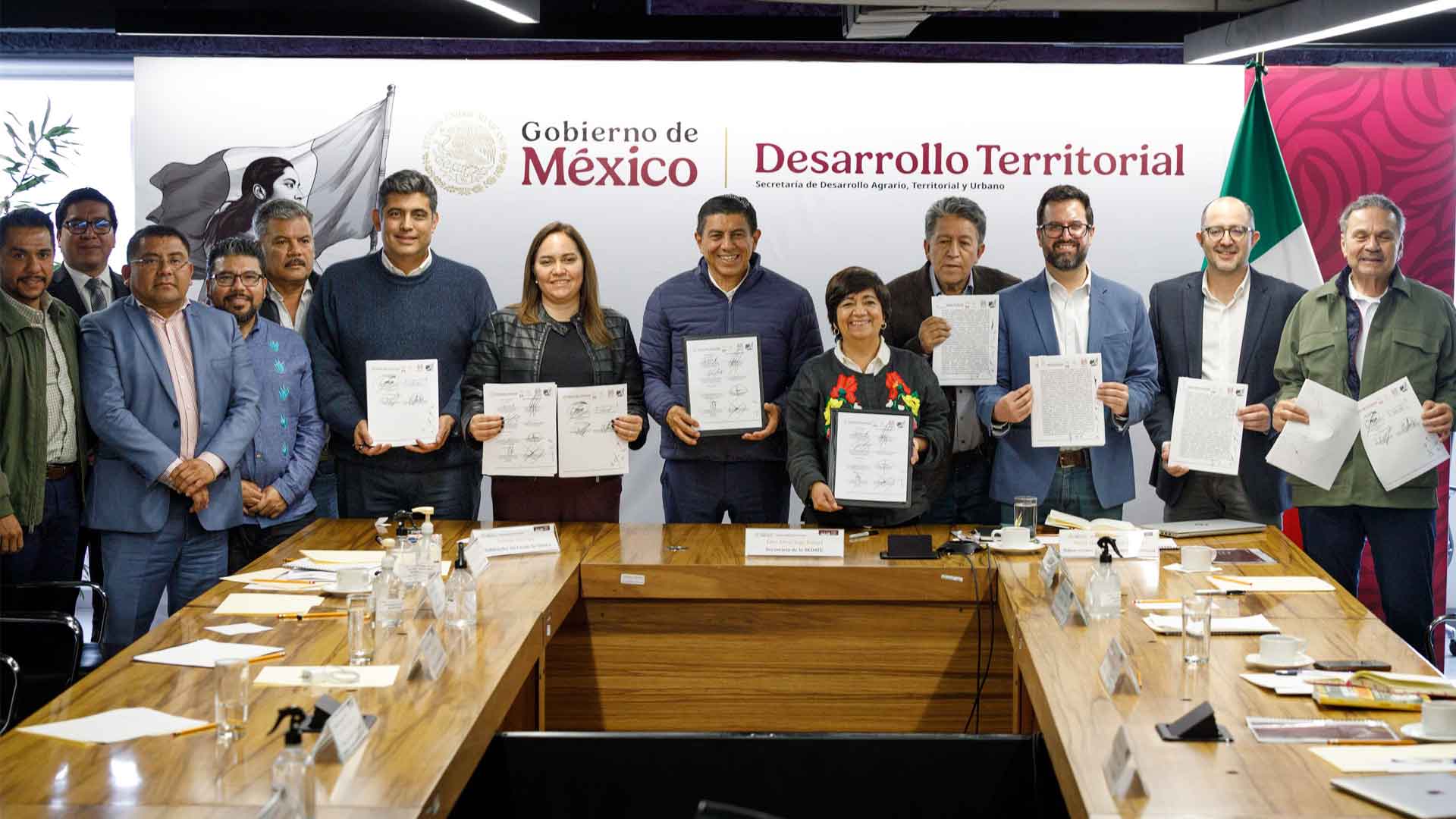 Gobierno de Oaxaca ofrece facilidades para construir 66 mil viviendas: SEDECO