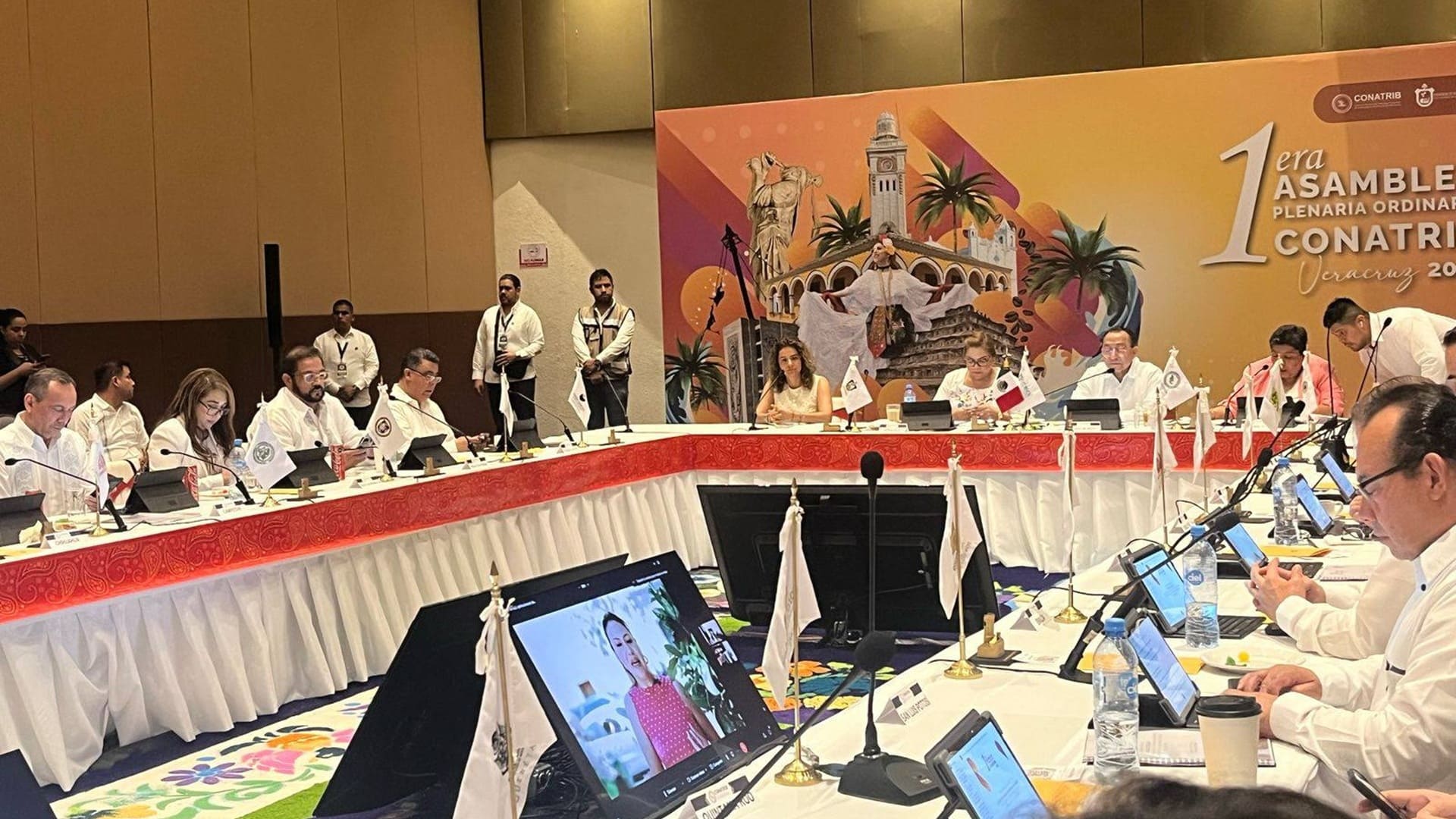 Presenta Oaxaca ante tribunales del país la política pública “Justicia migrante” Presenta Oaxaca ante tribunales del país la política pública “Justicia migrante”