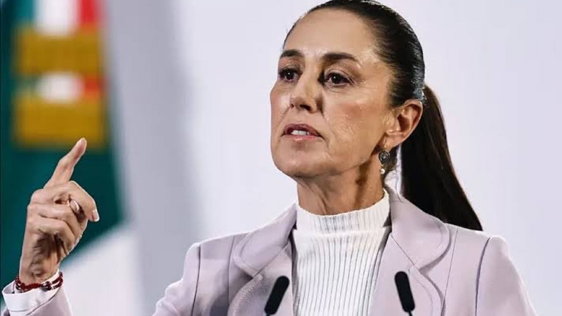 Sheinbaum garantiza apoyo a familiares de accidente de autobús en Oaxaca Sheinbaum garantiza apoyo a familiares de accidente de autobús en Oaxaca