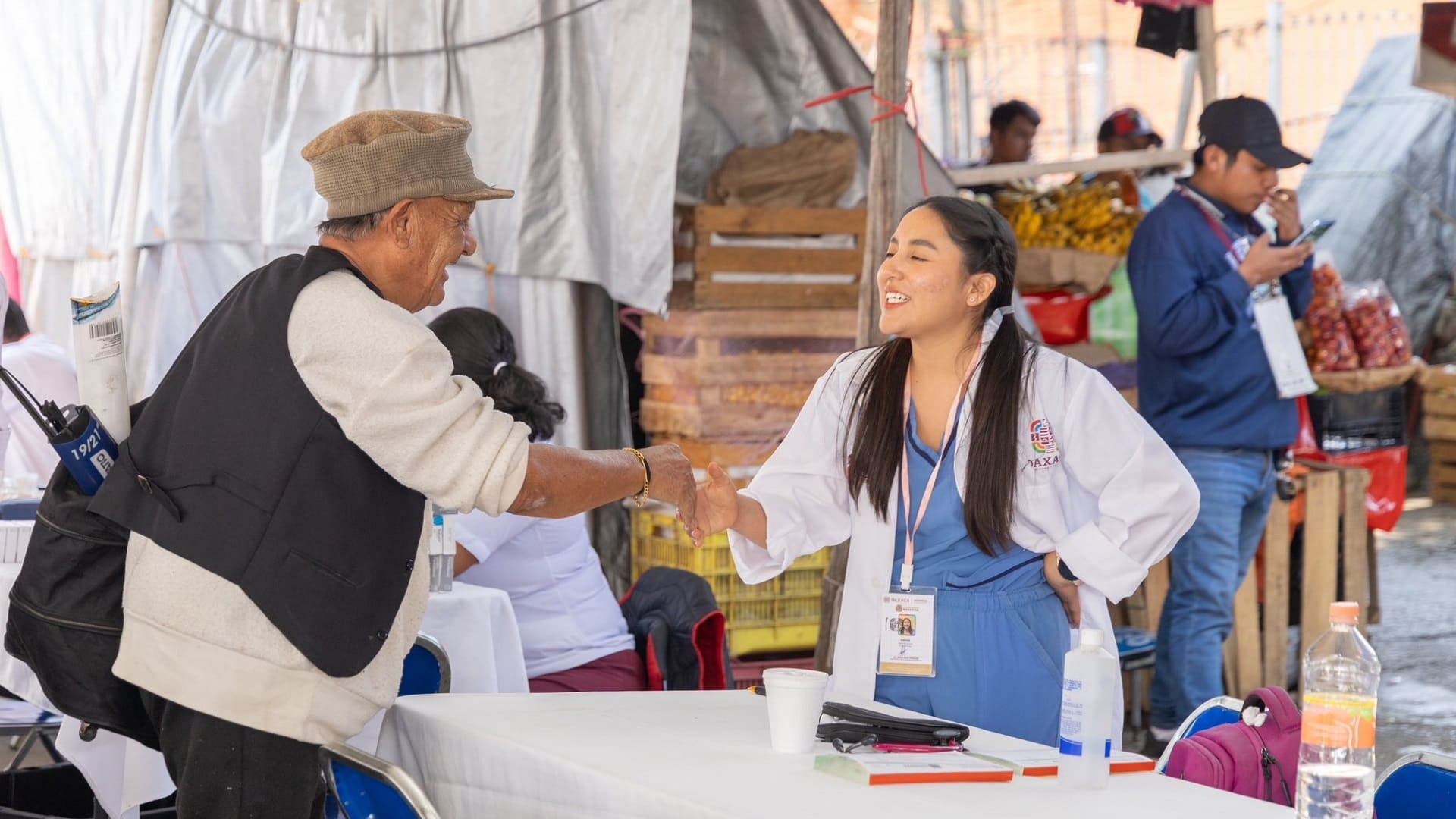 Banderazo a Salud Ve’e Tata en tu municipio en Oaxaca de Juárez