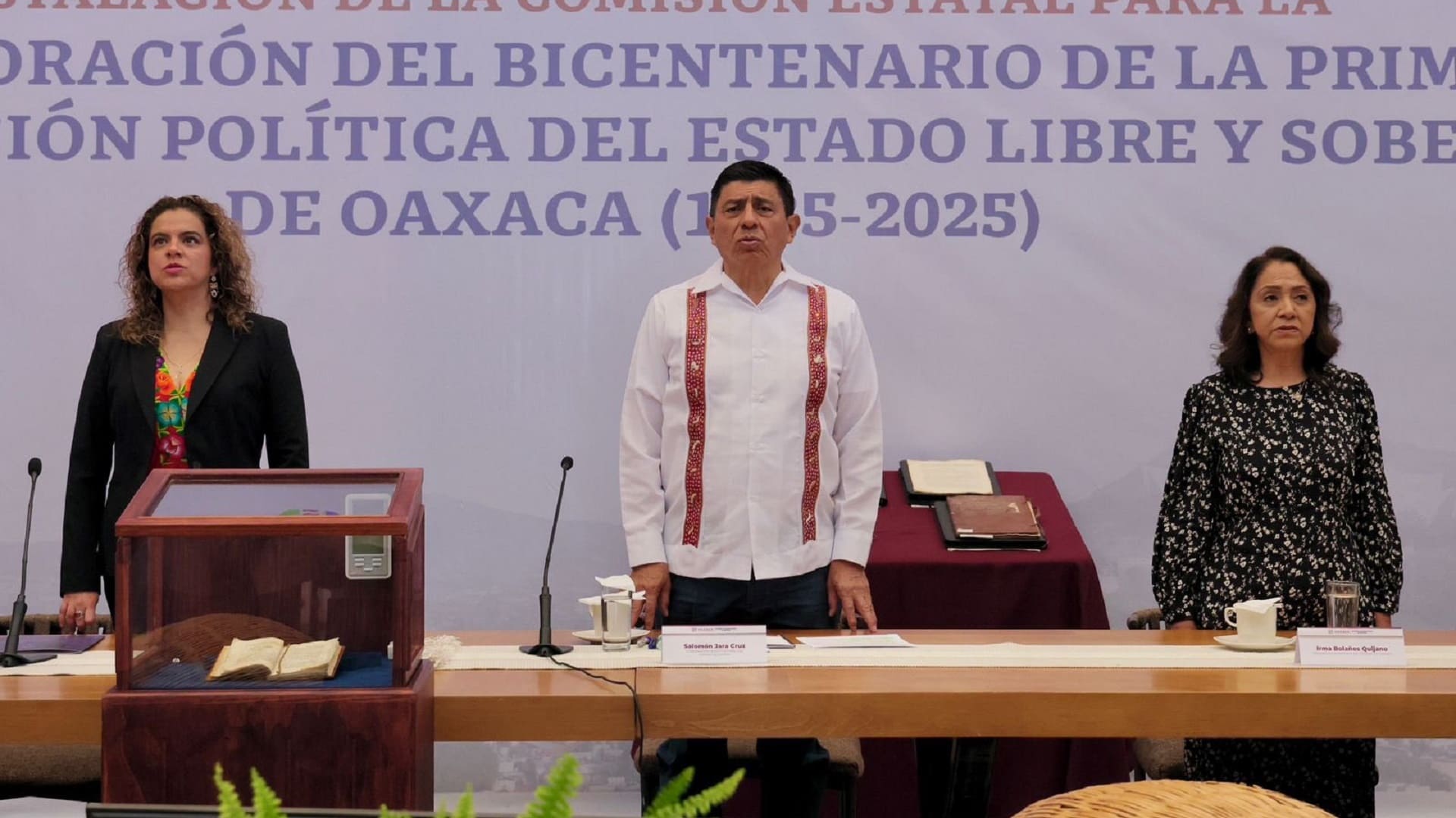 “No podemos continuar con la Constitución que teníamos”: Jara Cruz “No podemos continuar con la Constitución que teníamos”: Jara Cruz