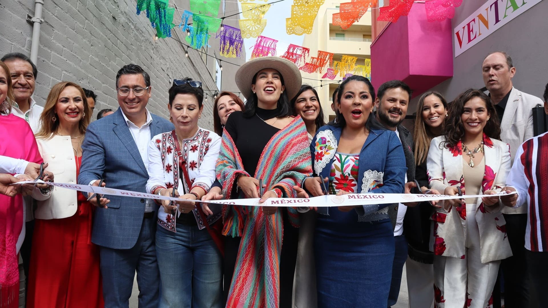 Oaxaca inaugura Ventana a México en el Consulado de San Diego Oaxaca inaugura Ventana a México en el Consulado de San Diego