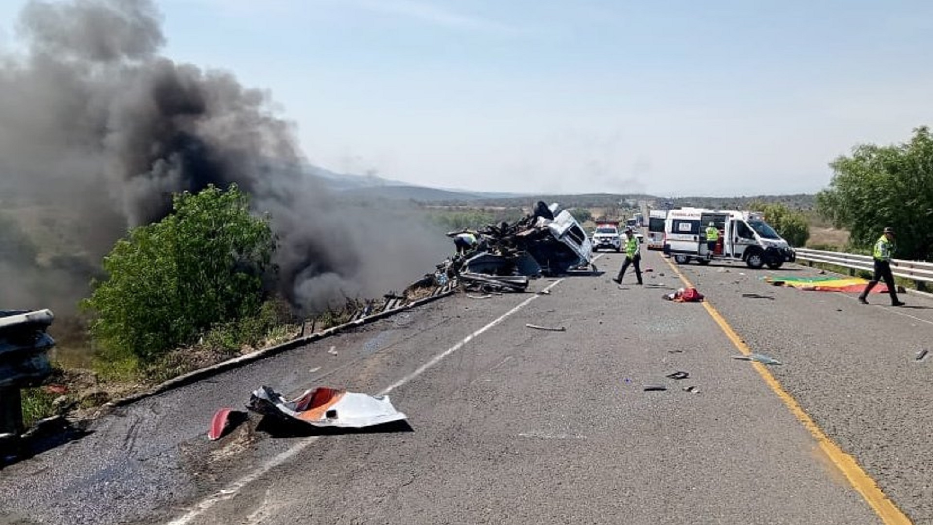¡Tragedia! Al menos 19 muertos en accidente múltiple en supercarretera Cuacnopalan-Oaxaca
