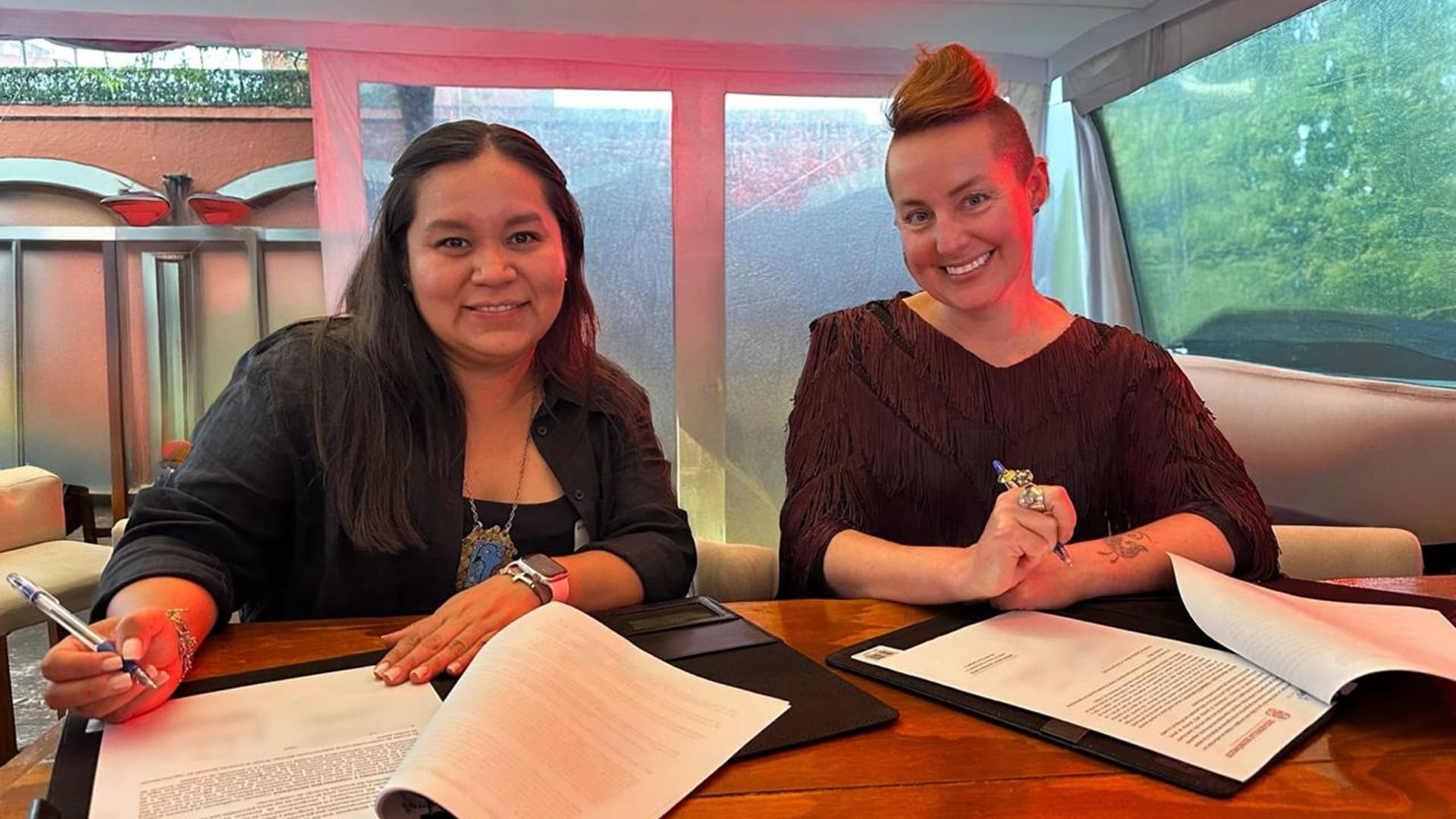 Sedeco y Agora Partnerships firman acuerdo en beneficio de 50 emprendedoras oaxaqueñas