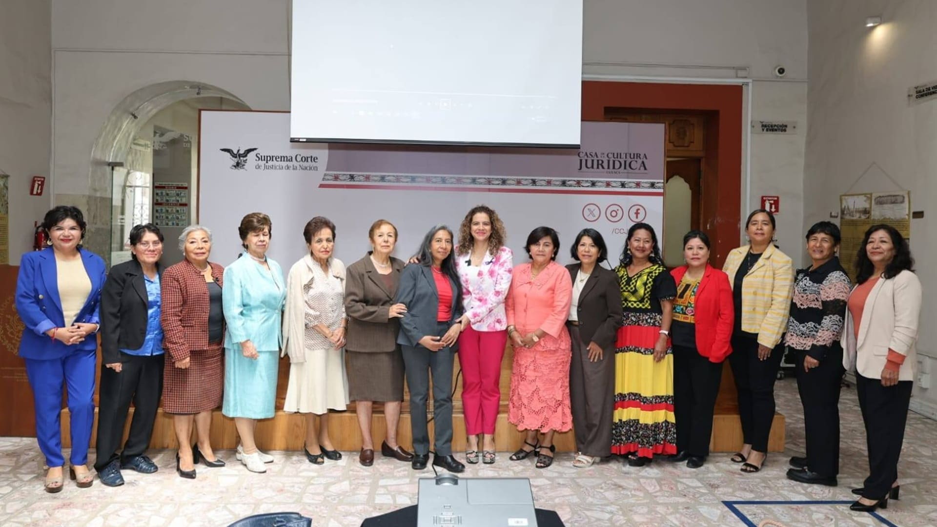 Magistrada Berenice Ramírez toma protesta a nueva directiva del Consejo de Abogadas de Oaxaca