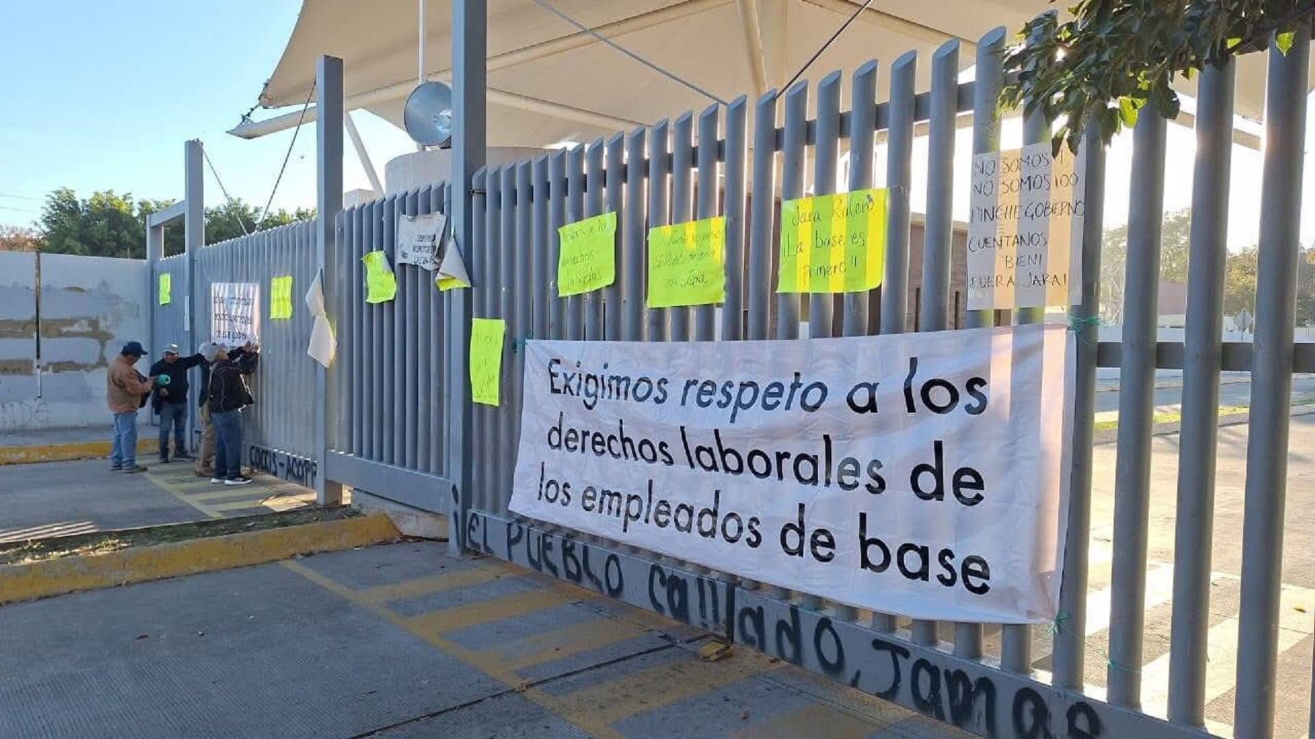 Atrás el decretazo de diciembre del 2024 y reinstalarán a burócratas Atrás el decretazo de diciembre del 2024 y reinstalarán a burócratas