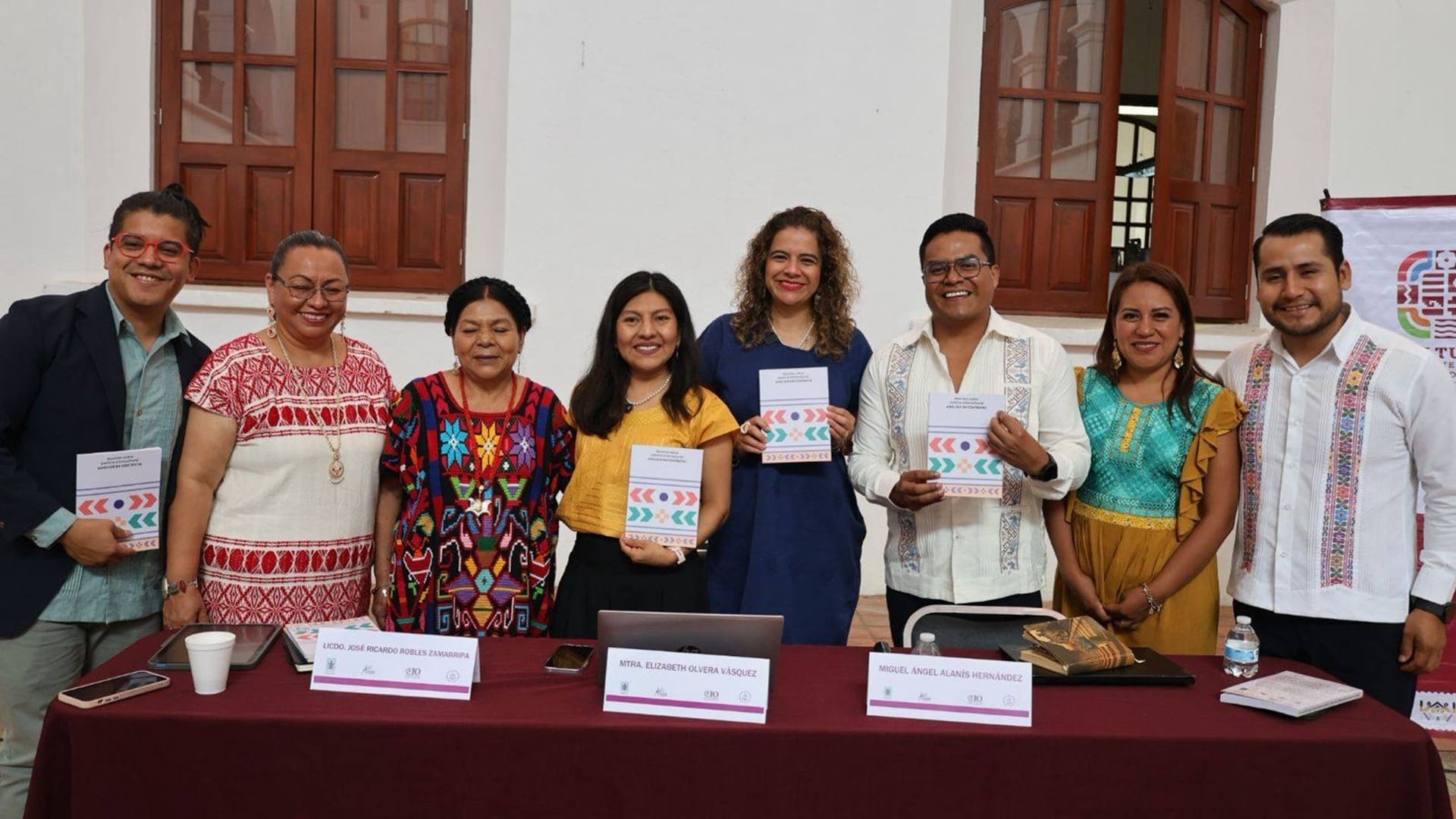Magistrada Berenice Ramírez Jiménez asiste a la presentación de “Apuntes de justicia intercultural” Magistrada Berenice Ramírez Jiménez asiste a la presentación de “Apuntes de justicia intercultural”