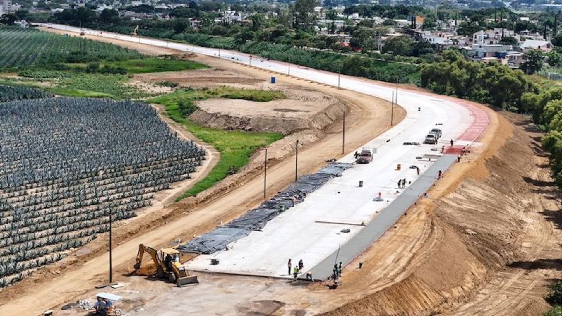 Avanza la vialidad que conecta Exgarita con el Aeropuerto Internacional de Oaxaca