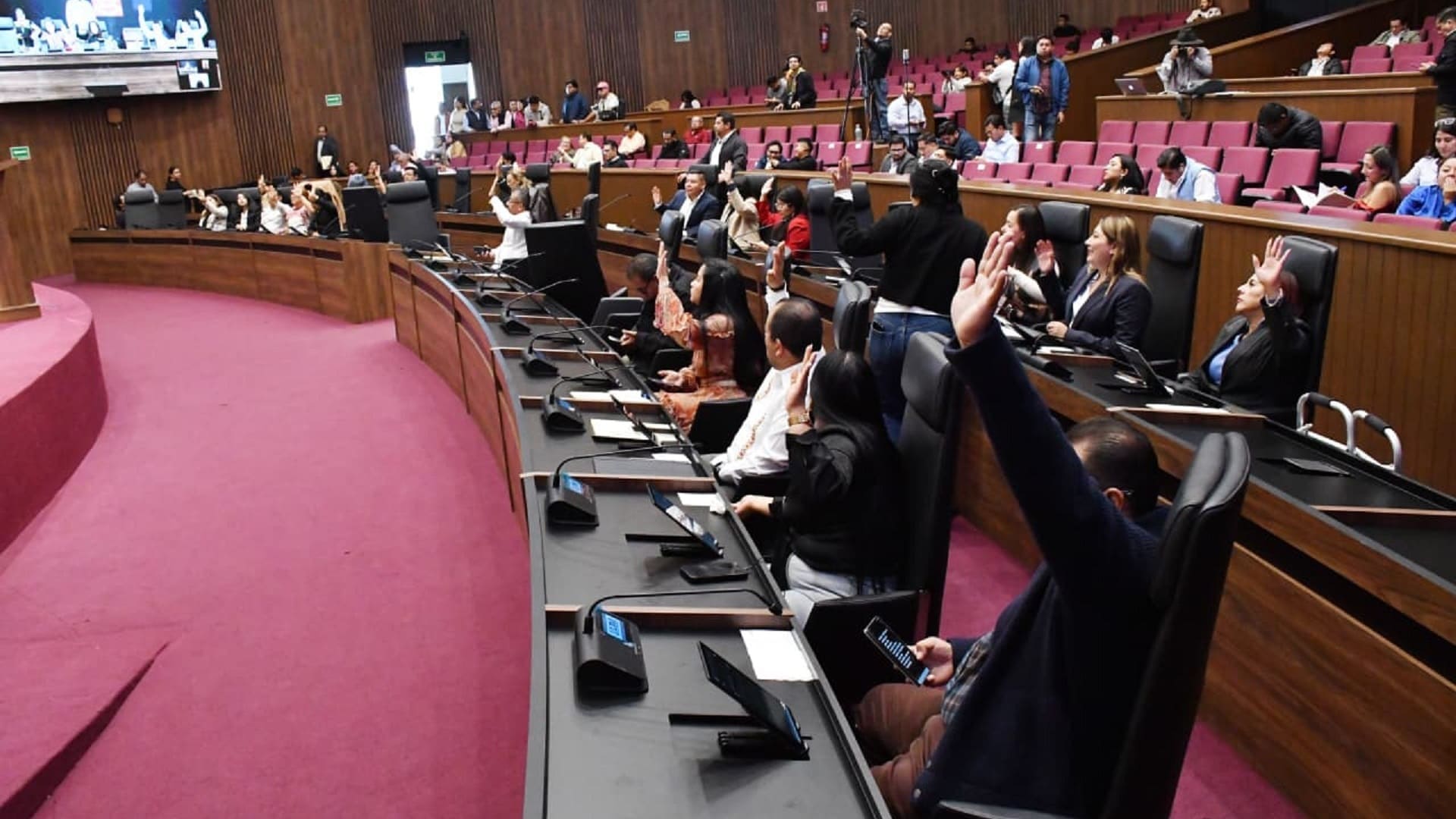 Congreso de Oaxaca aprueba Leyes de Ingresos 2026 de 54 municipios