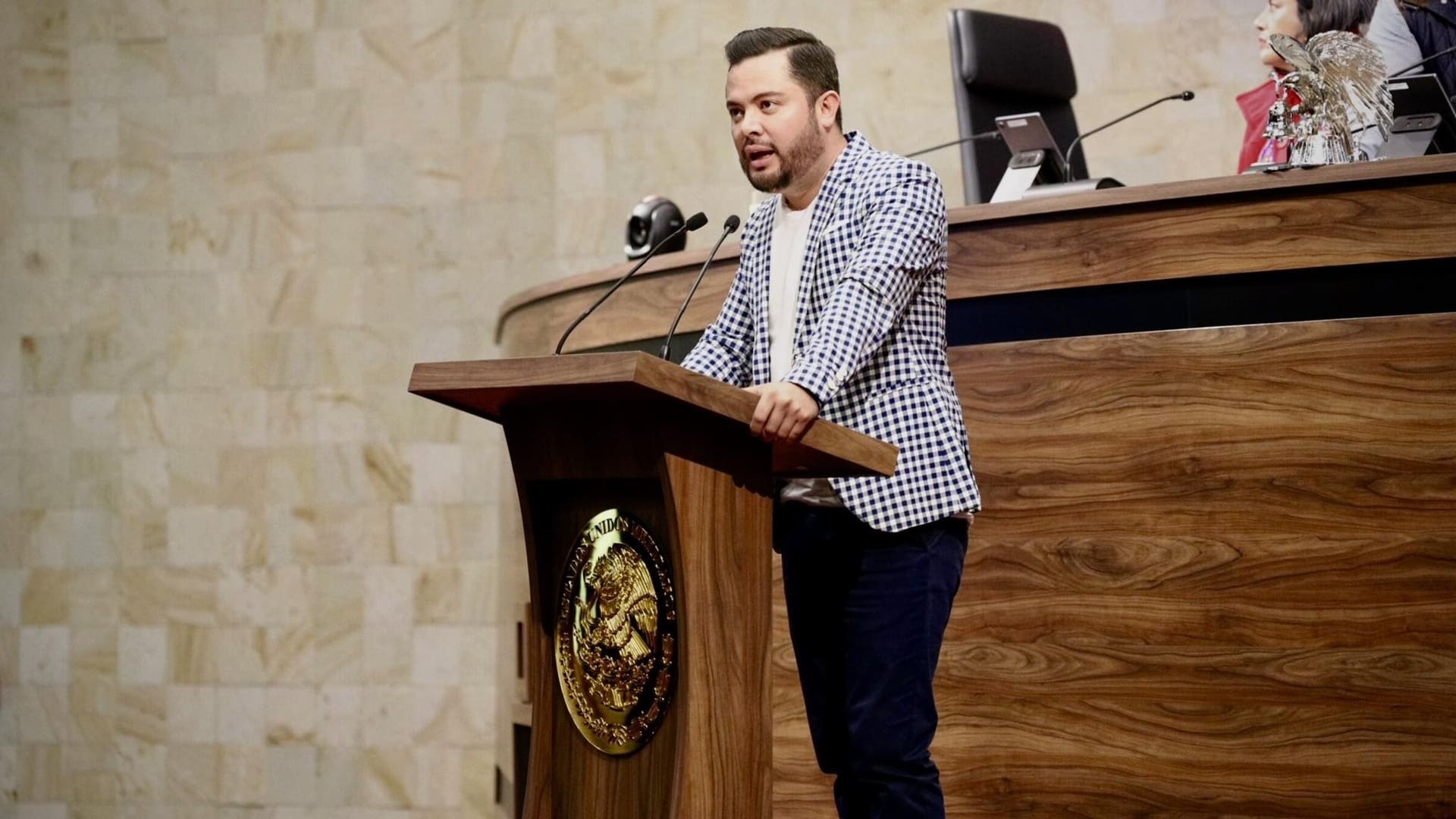 Nicolás Feria propone reforma a la Ley Orgánica Municipal para fortalecer el desarrollo comunitario en Oaxaca