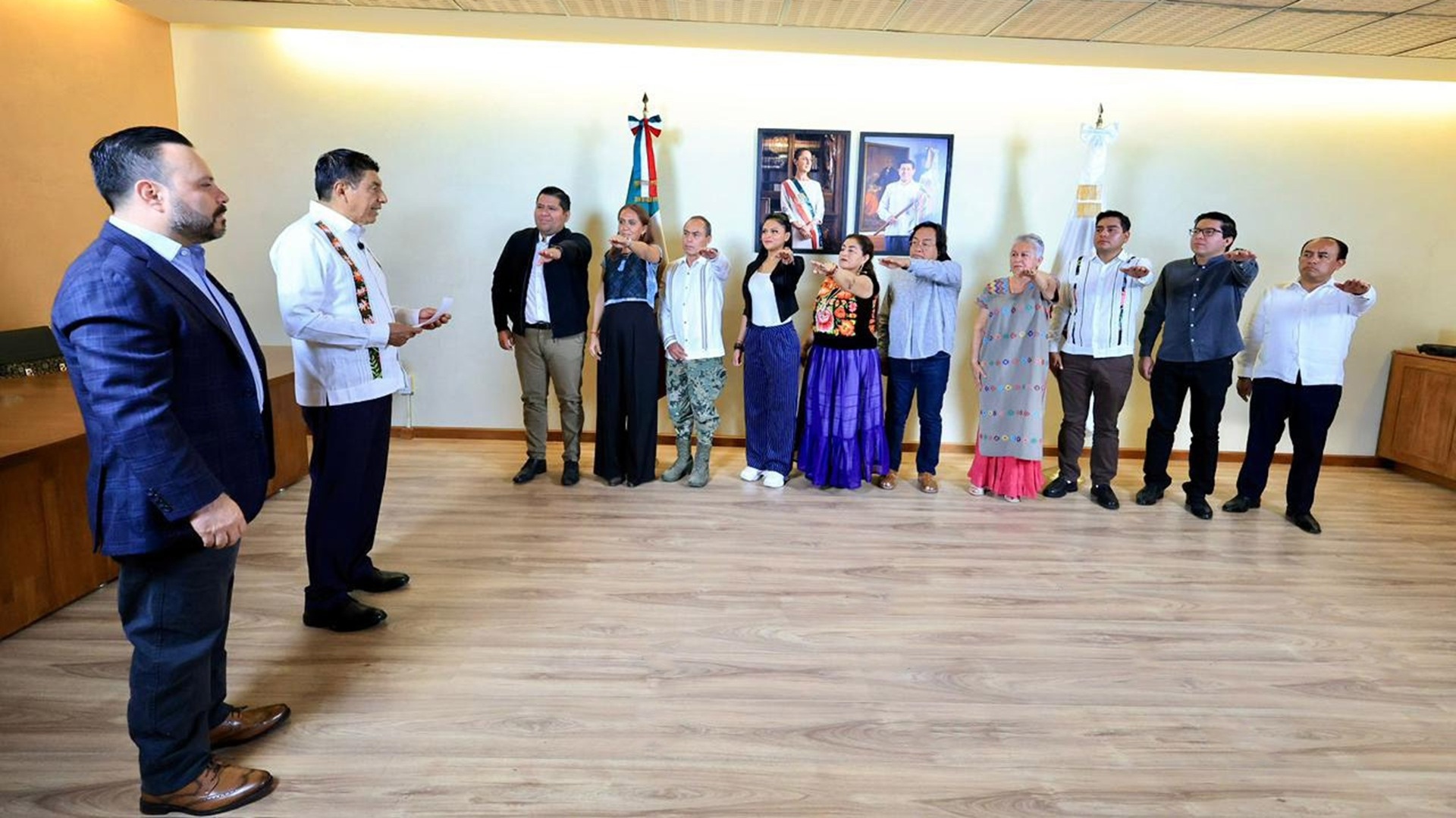 Jara Cruz toma protesta Jara a nuevos integrantes del gabinete legal y ampliado