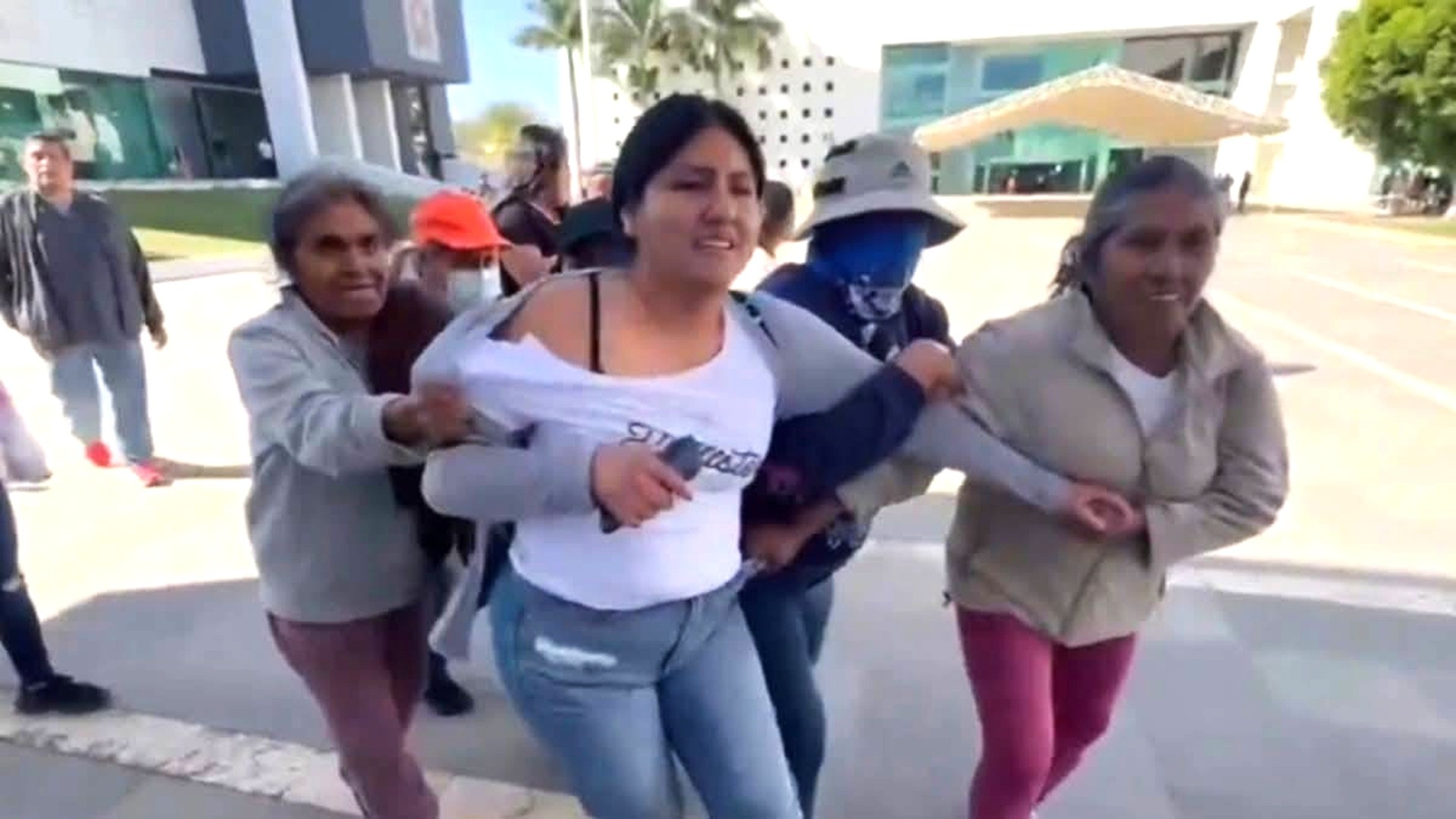 Procesan a 24 personas por secuestro de la alcaldesa de San Agustín Amatengo en Oaxaca