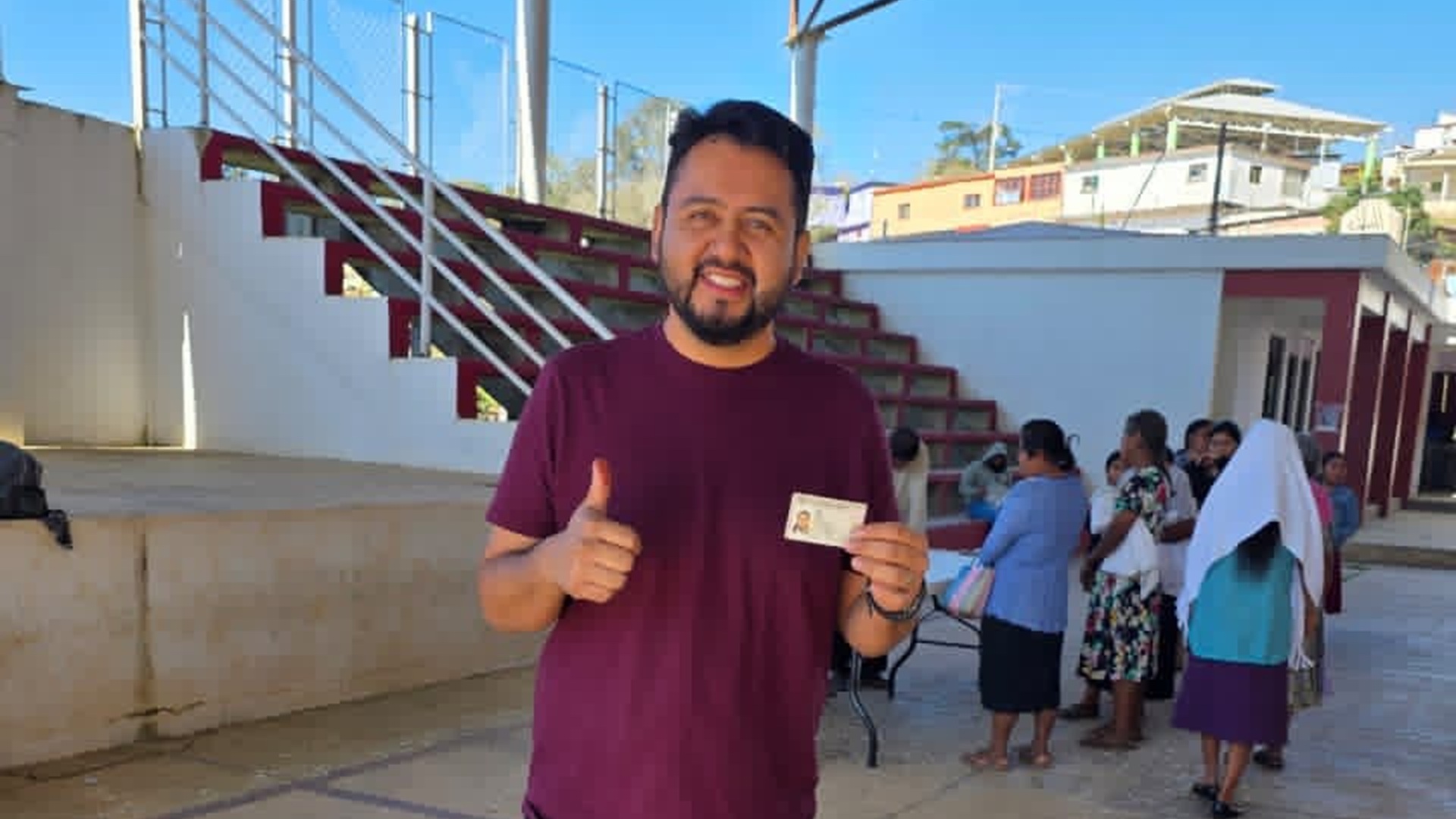 Renuncian familiares de Salomón Jara en Oaxaca tras revocación y acusaciones de nepotismo