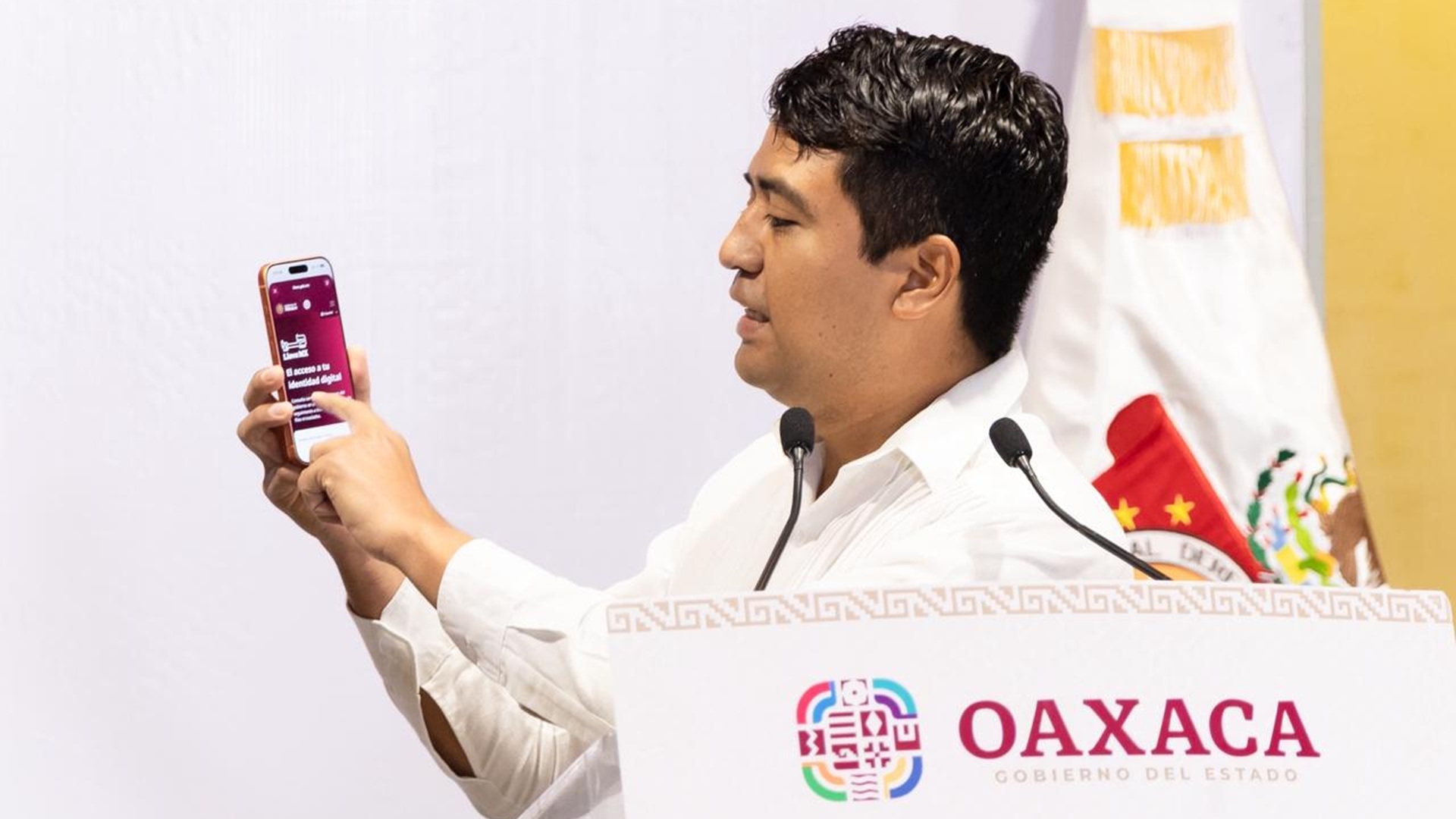 Gobierno de Oaxaca amplía App Oaxaca: trámites digitales, actas y licencias desde el celular