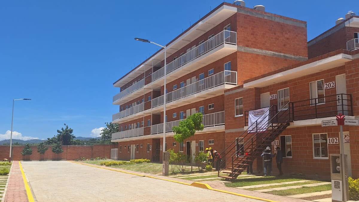 Sheinbaum y Jara entregan 68 viviendas en Huajuapan y anuncian más proyectos en Oaxaca Sheinbaum
