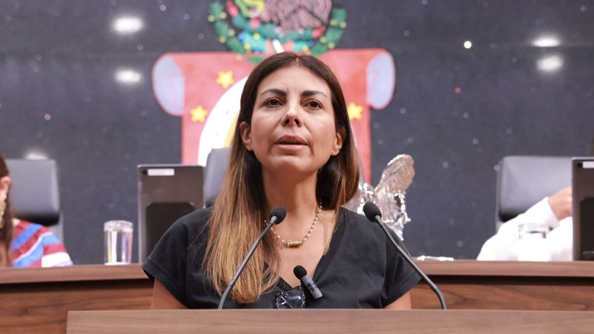 Diputada Ale García Morlan en un posicionamiento en el Congreso de Oaxaca