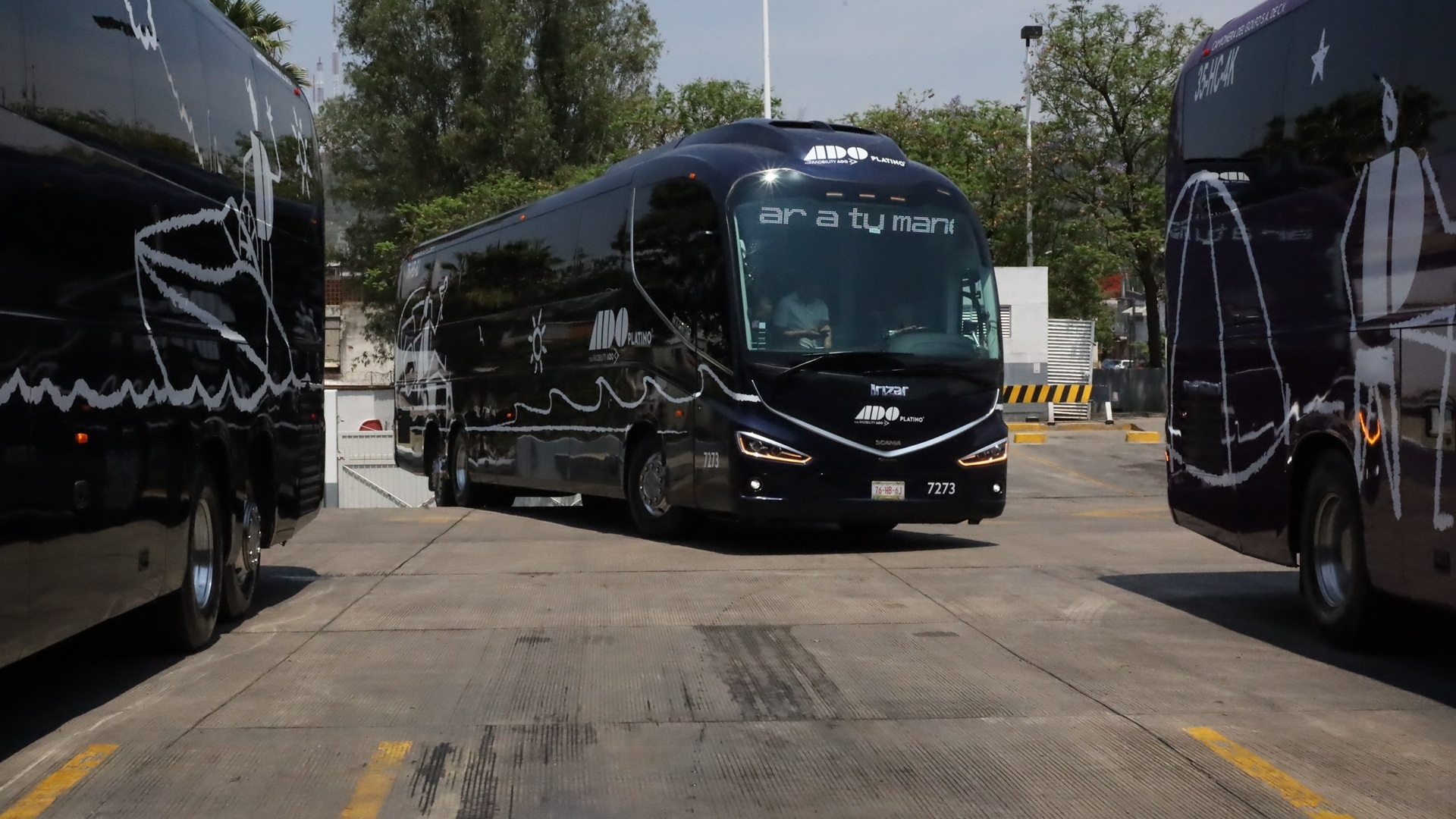ADO acelera inversión en Oaxaca con nuevas unidades Platino y GL; Salomón Jara destaca confianza en el estado