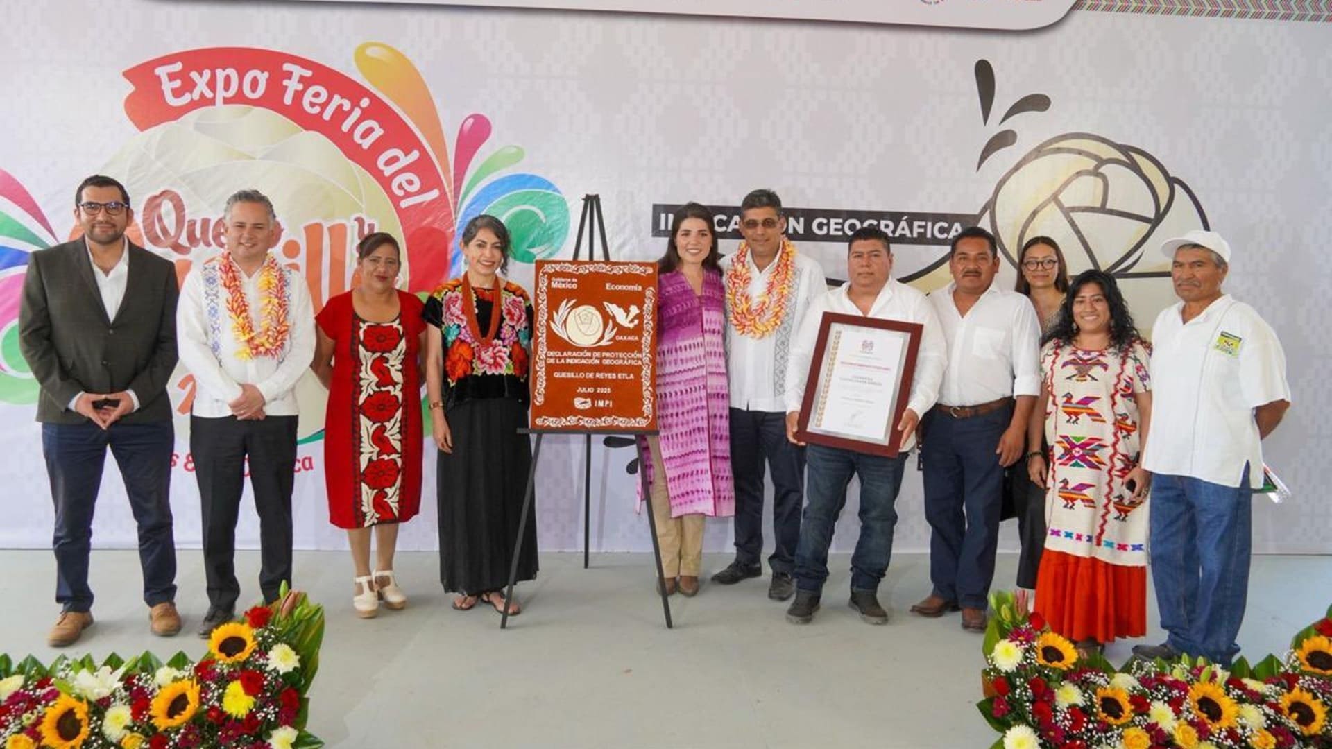 Distintivo al quesillo de Oaxaca, creación de Leobarda Castellanos García Distintivo al quesillo de Oaxaca, creación de Leobarda Castellanos García