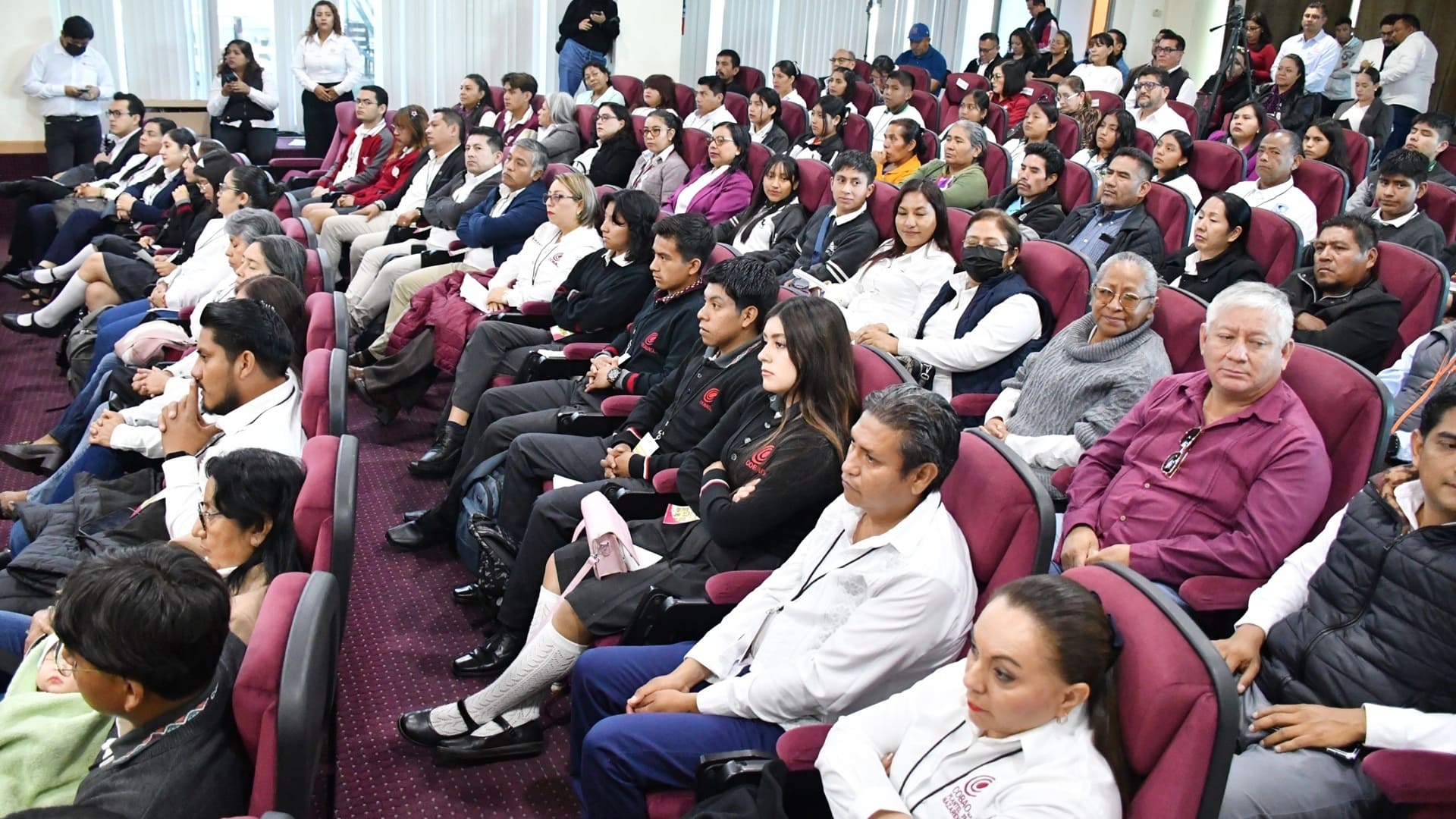 Estudiantes del COBAO demuestran liderazgo en el Primer Foro Estatal de Proyectos Escolares Comunitarios