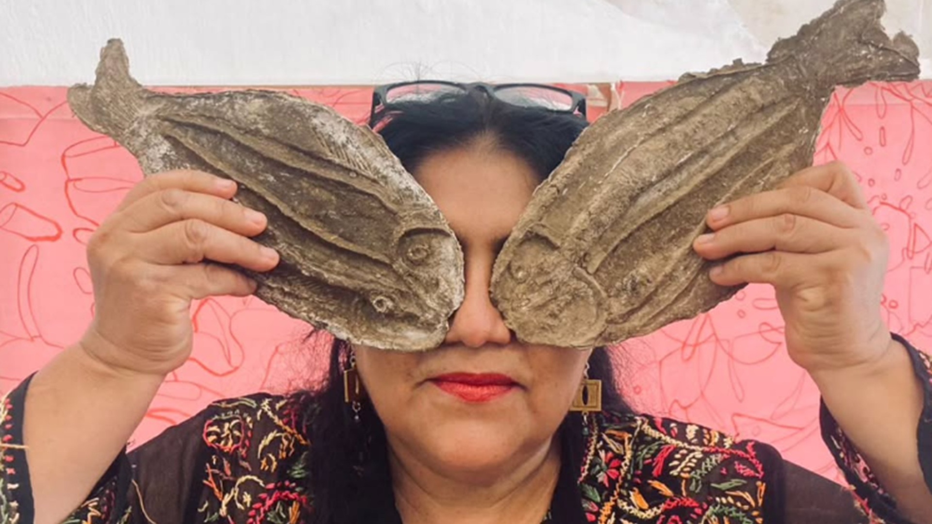 Obras de Amador Montes desfilarán en París, a través de diseños de Mora Ruiz Obras de Amador Montes desfilarán en París, a través de diseños de Mora Ruiz