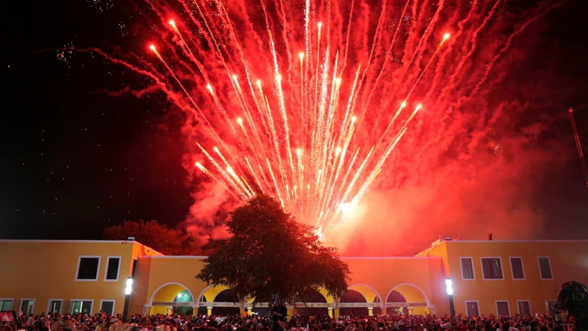Oaxaca muestra su riqueza cultural y natural en la Feria Internacional de Yucatán 2025 Oaxaca muestra su riqueza cultural y natural en la Feria Internacional de Yucatán 2025