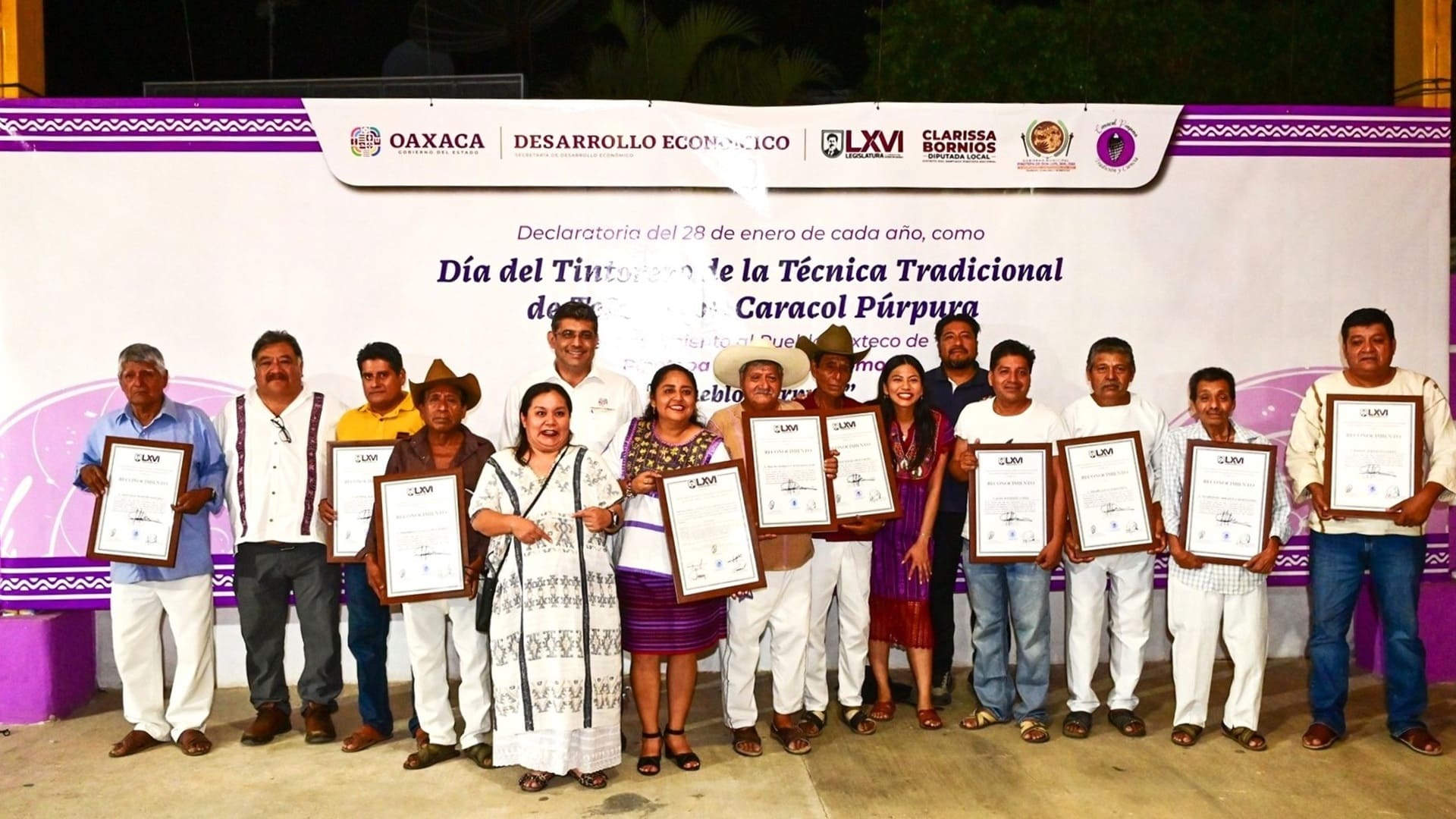 Pinotepa de Don Luis recibe denominación de Pueblo Púrpura y honra a sus maestros tintoreros