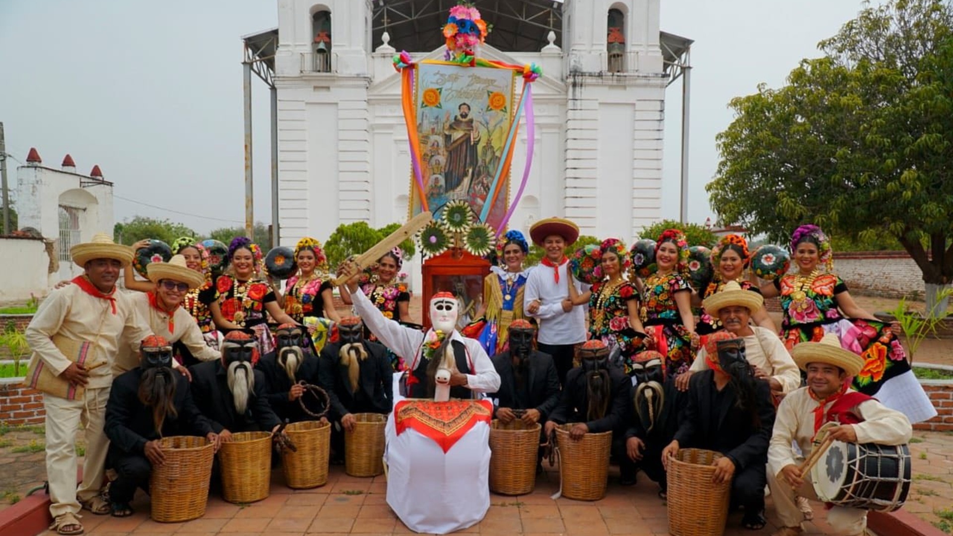 Guelaguetza 2026 ya tiene delegaciones oficiales; regresan Huatulco, Chihuitán y San José Tenango