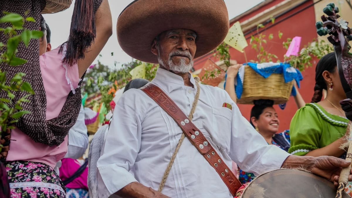 ¿Qué es el Convite de la Guelaguetza? Así fue el segundo desfile rumbo a los Lunes del Cerro 2026