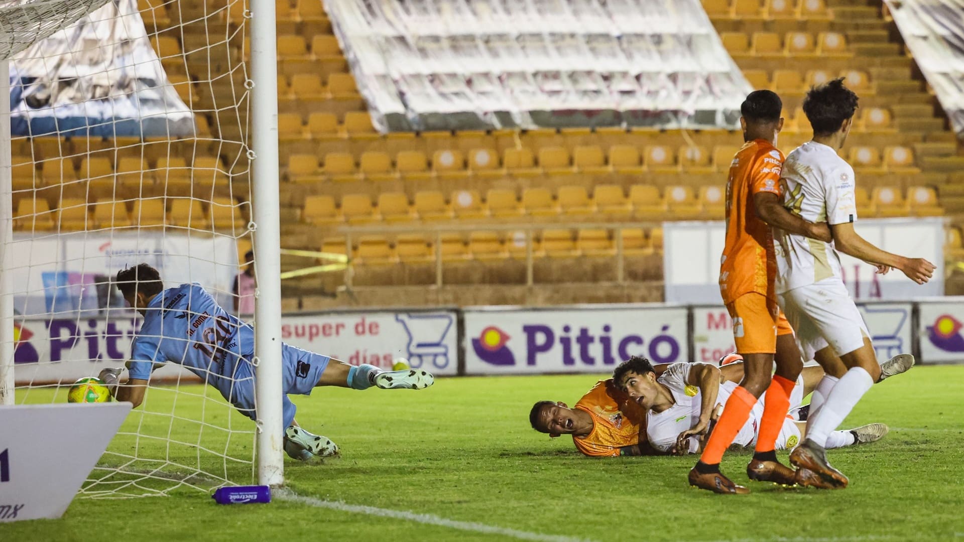 Alebrijes de Oaxaca empata 2-2 con Atlético La Paz