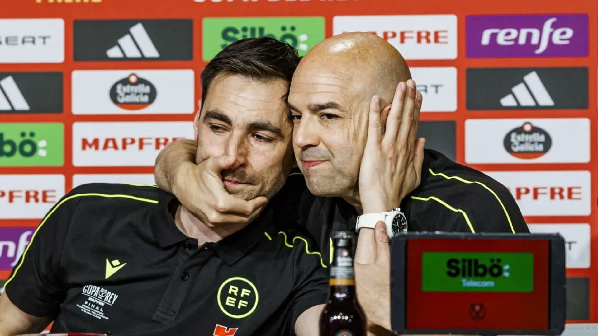 Árbitro español llora en conferencia, tras crítica del Real Madrid; pitará la Final de la Copa del Rey