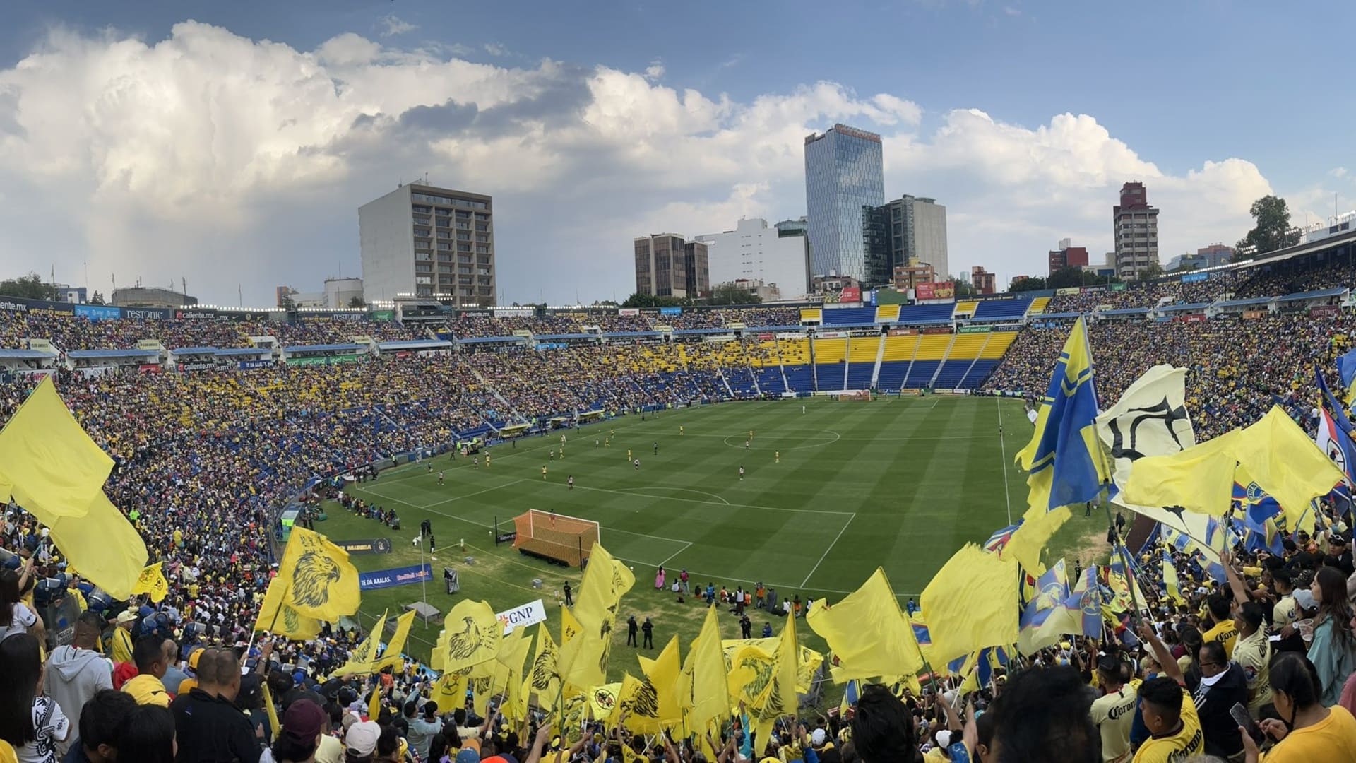 Club América multado con $195,600 por ingreso de menores en partido vs Cruz Azul: Detalles de la sanción y consecuencias Club América multado con $195,600 por ingreso de menores en partido vs Cruz Azul: Detalles de la sanción y consecuencias