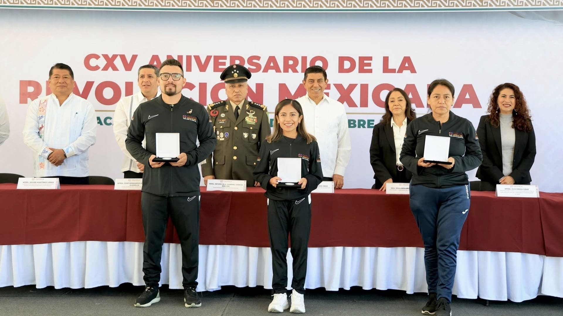Mariel Salazar Tapia recibe el Premio Estatal del Deporte 2025 Mariel Salazar Tapia recibe el Premio Estatal del Deporte 2025