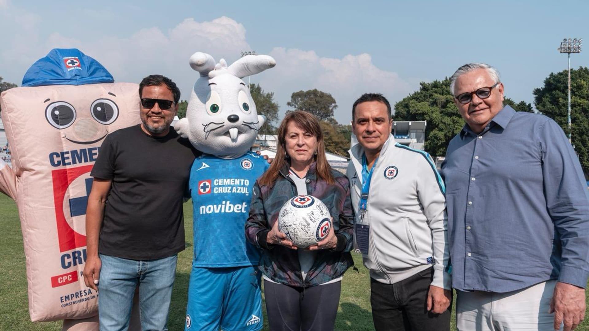 Nuevo hogar, misma garra: Cruz Azul femenil suma en su debut en el Centenario