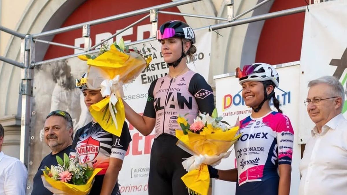 Sofía Rangel en el podio del GP Municipio de Castelfranco Emilia