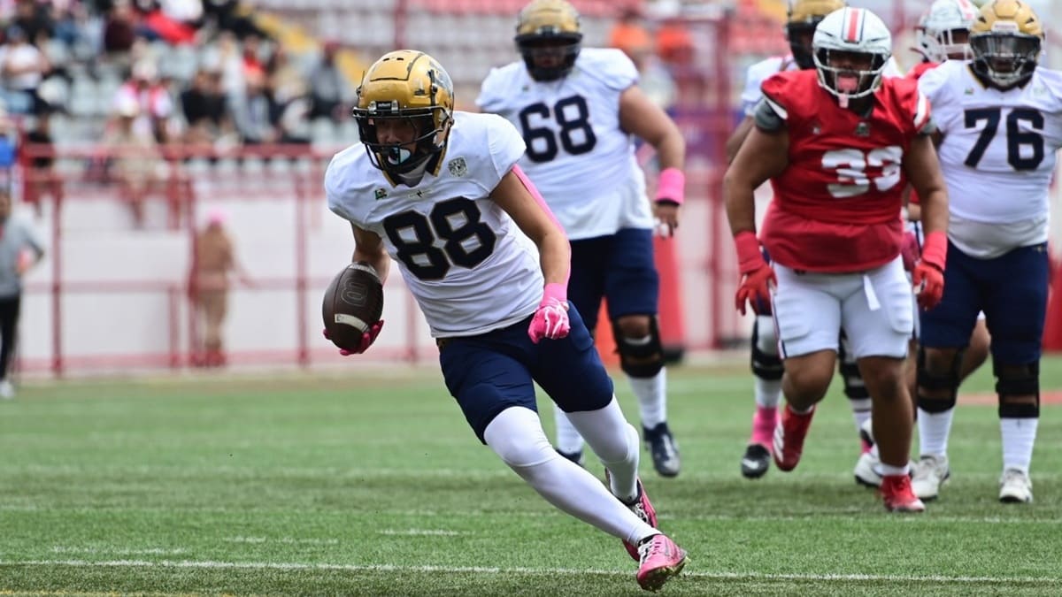 Kin Villafuerte, alumno de la FES Aragón y receptor abierto de Pumas CU
