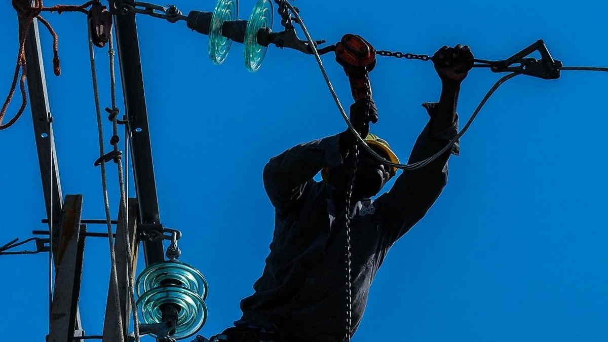 Colapsa la red eléctrica de Cuba y deja sin luz a unos 10 millones de personas