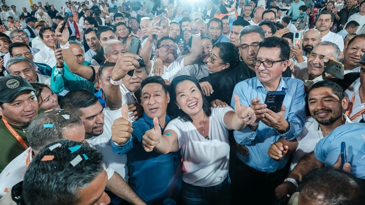 Keiko Fujimori es declarada presidenta electa de Perú Keiko Fujimori es declarada presidenta electa de Perú