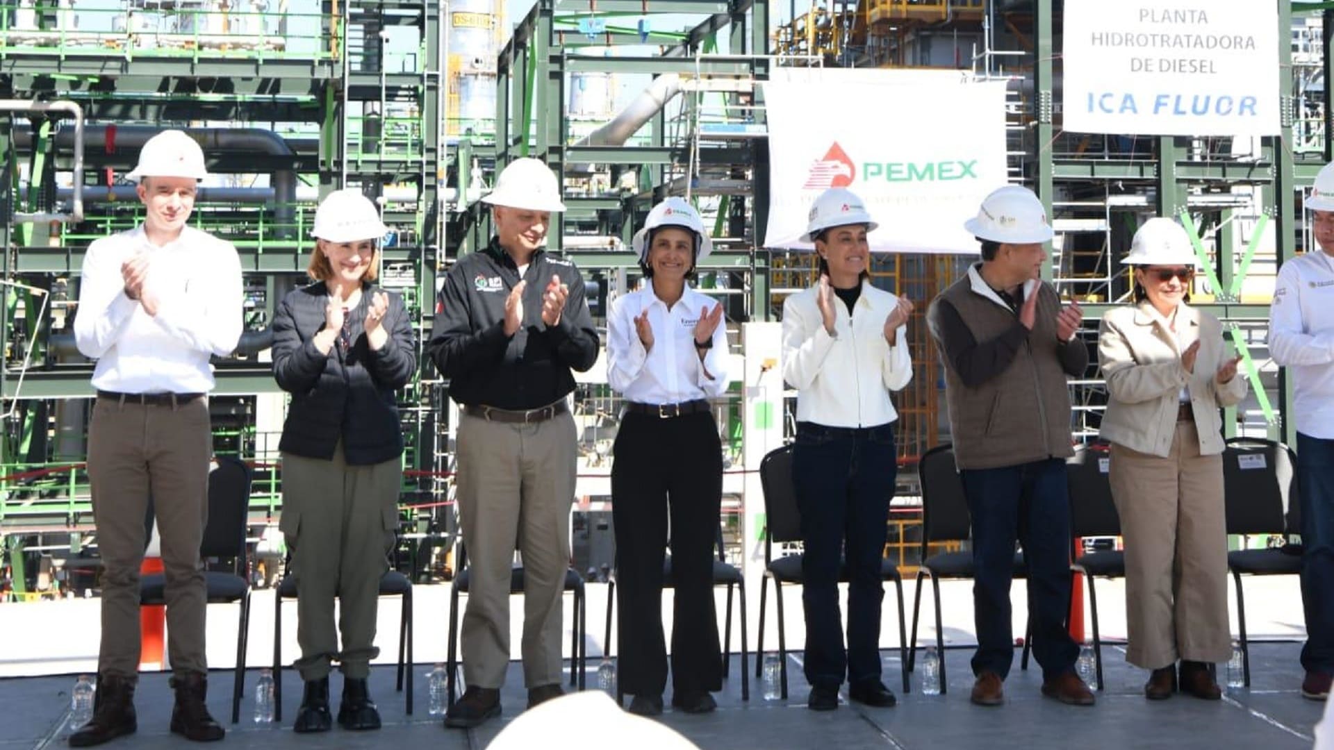 Pemex reduce 13% su deuda en 2025 y logra mejoría en calificaciones crediticias