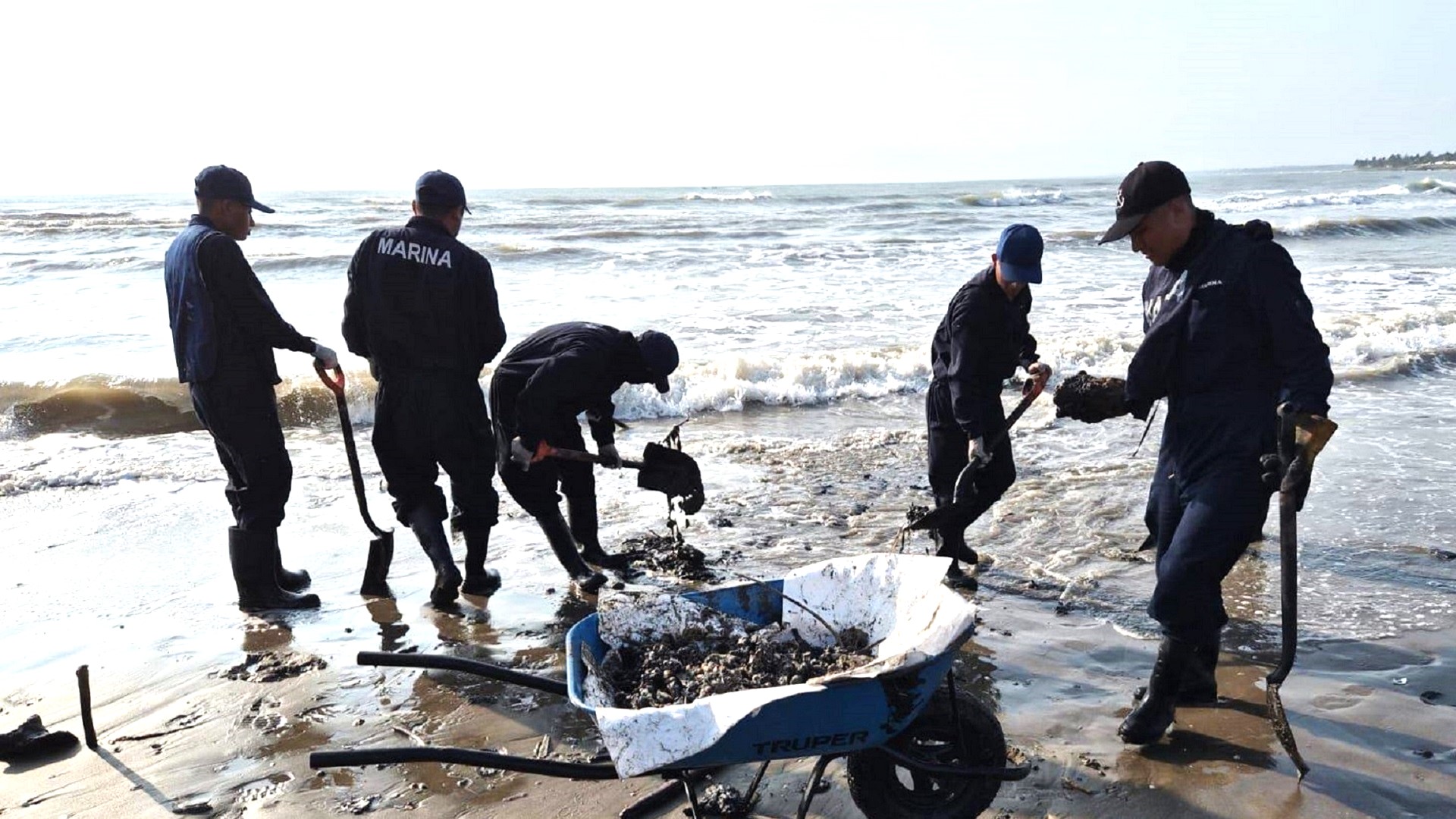Continúa investigación por derrame de hidrocarburos en costas del Golfo de México