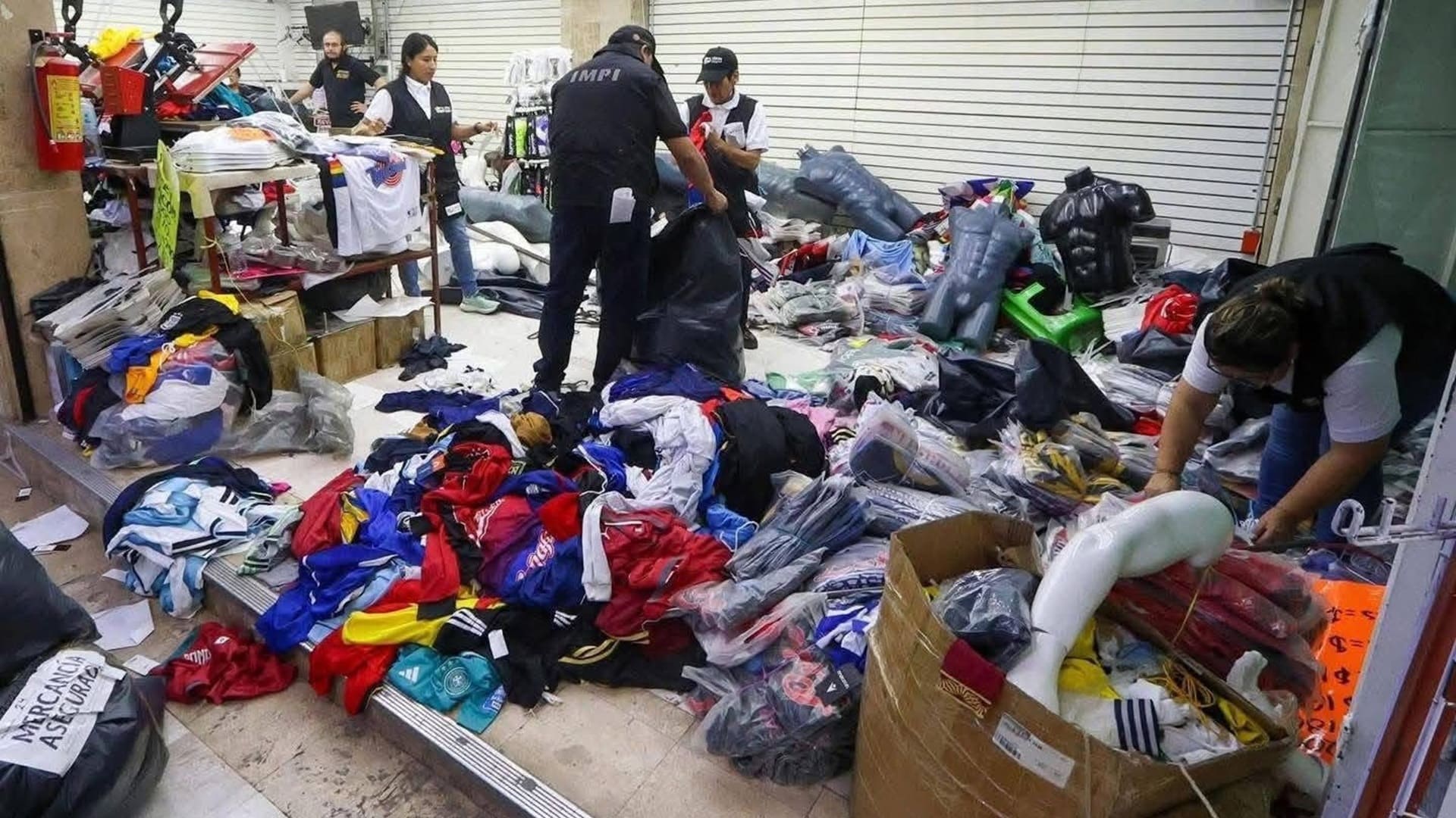 Piratería en México: el destino de la mercancía decomisada tras megaoperativo en CDMX