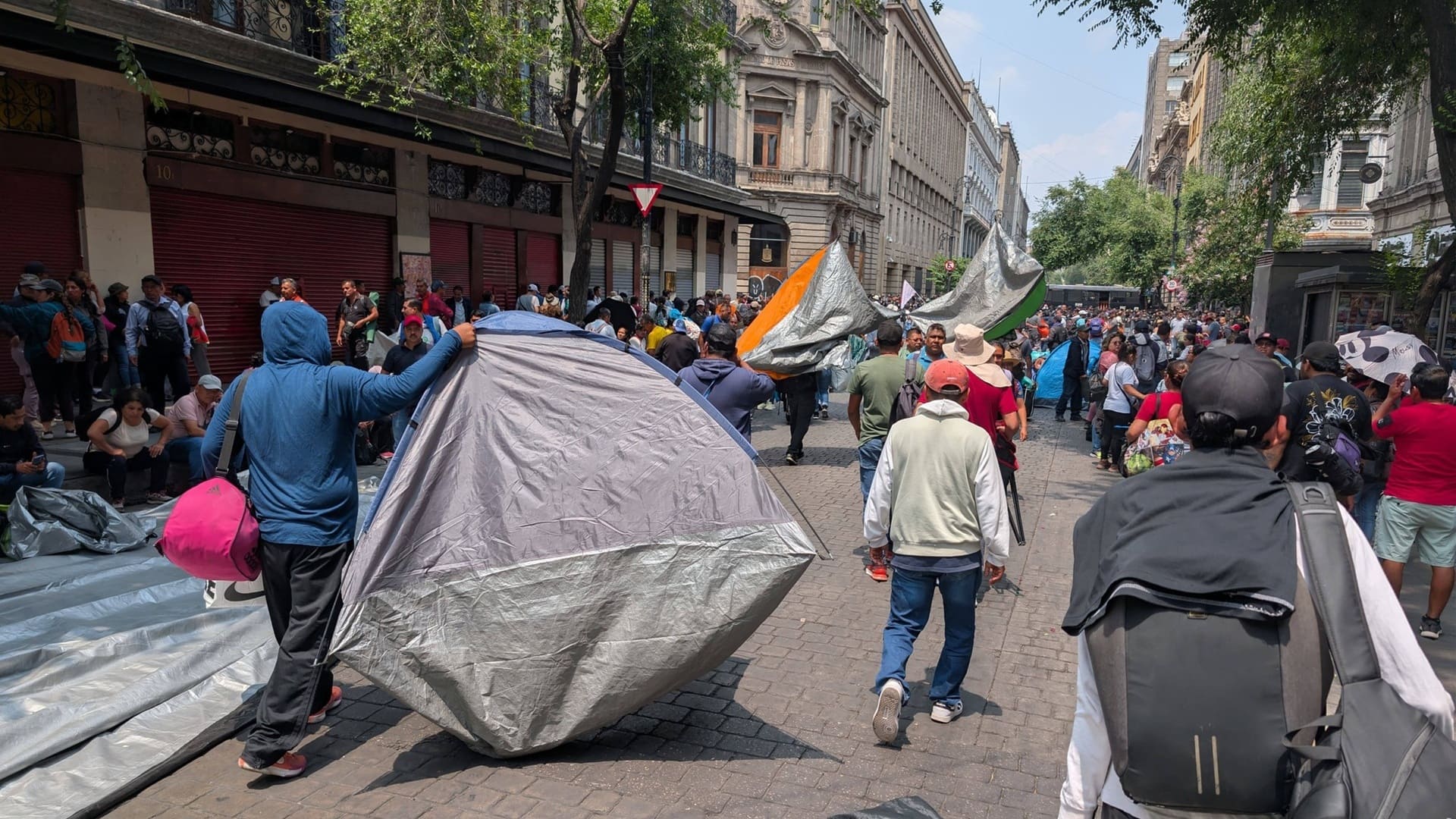 Oaxaca amanece sin clases: paro indefinido de la Sección 22 deja a más de 800 mil estudiantes fuera de las aulas