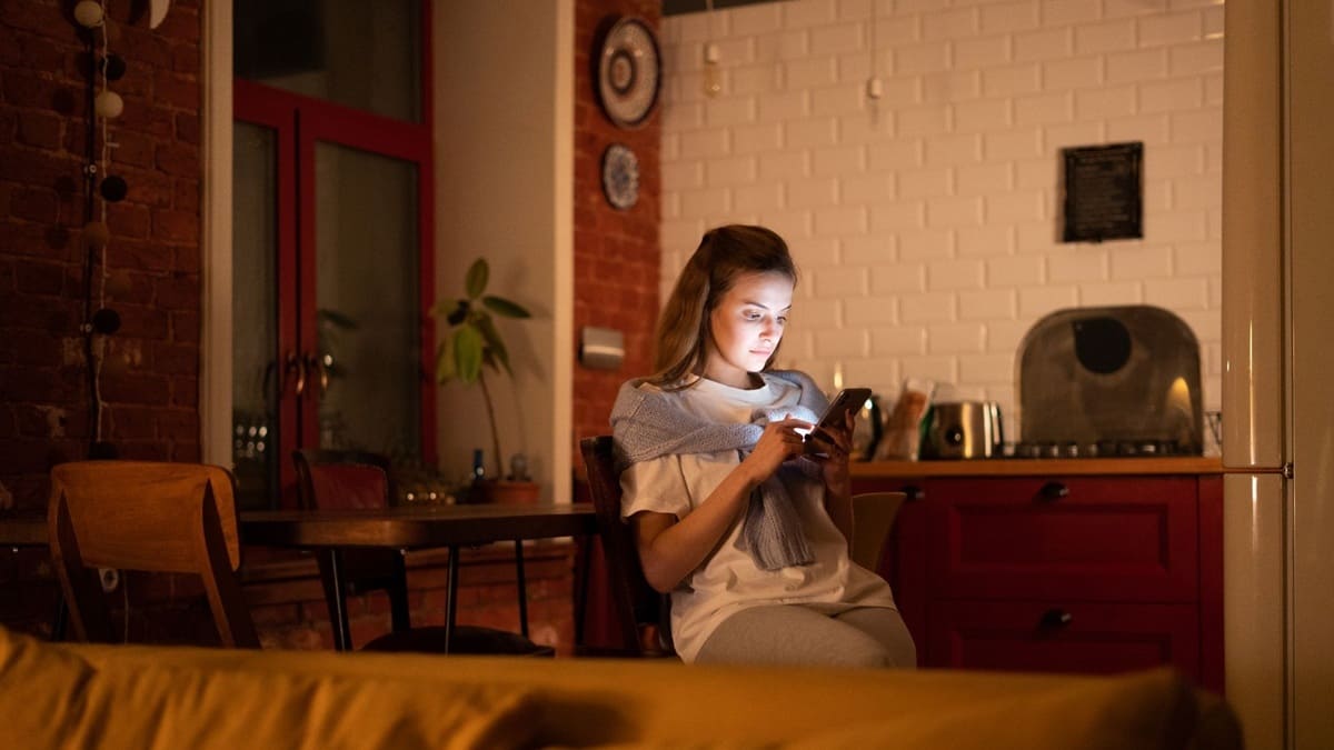 La IA se convierte en compañero digital de los mexicanos ante la economía de la soledad